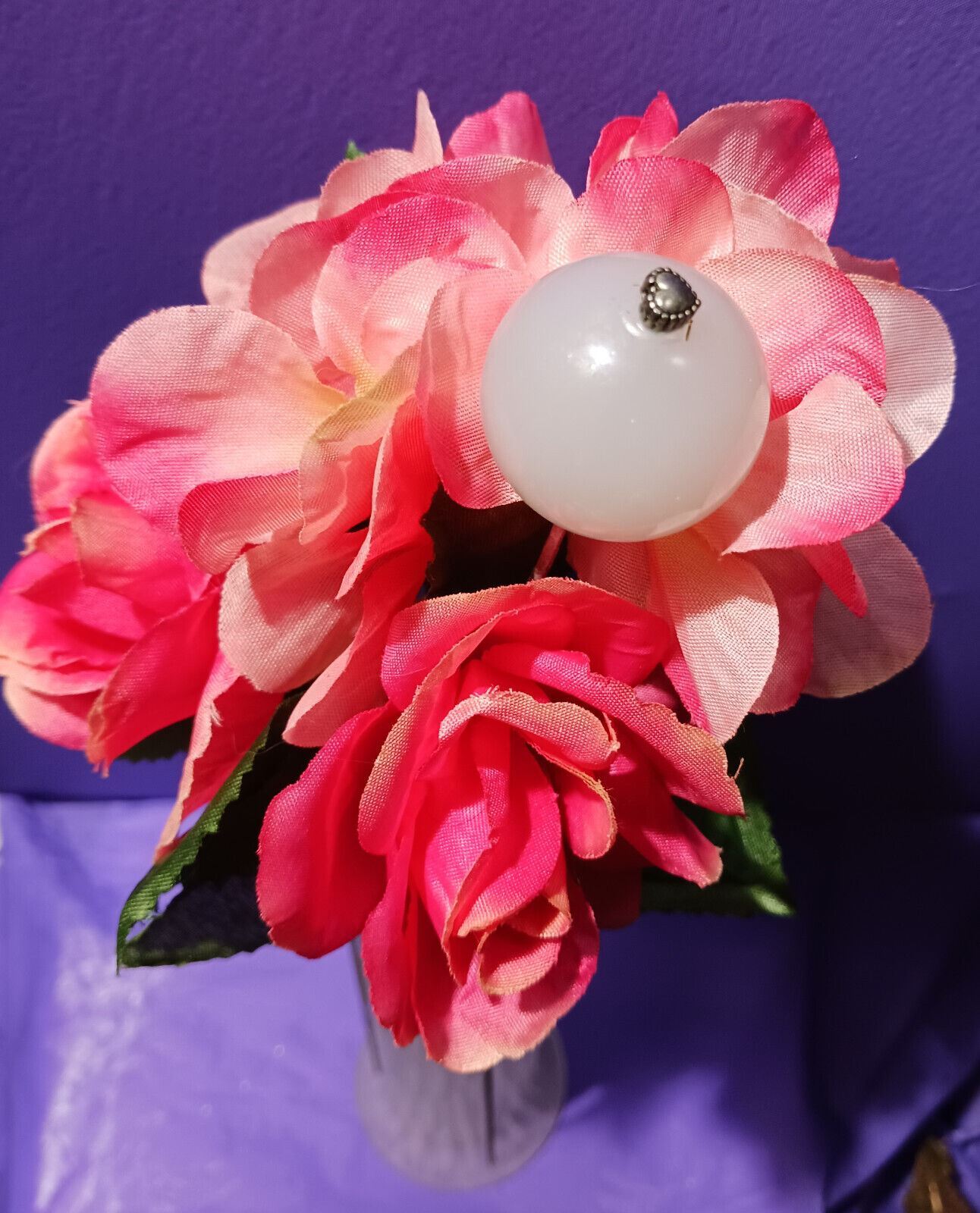 Artificial Flower Arrangement White Glass Vase W/ Silver Chain Valentines Day