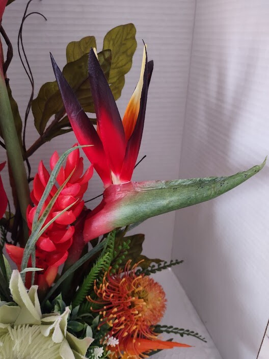 Tropical table centerpiece.