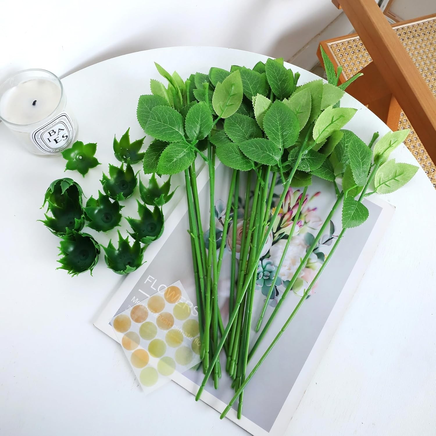 20PCS Floral Wire Stem with Leaves and 20PCS Artificial Flower Calyxes Set, f…