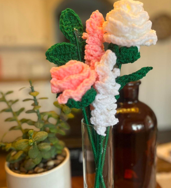 Crochet Flower Bouquet Pink White Roses Yarn Artificial Flowers Gift