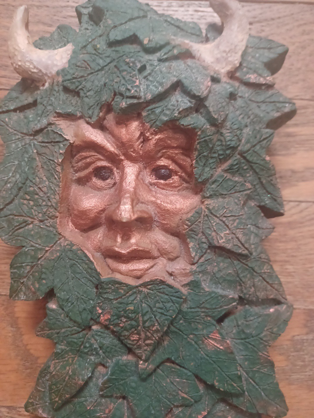 Leaf Covered Face Sculture, Wall Sculpture Home Garden Decor Mythical Leaf Face