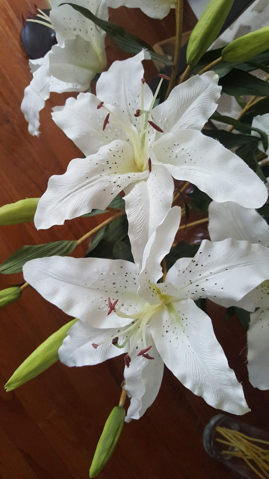 Faux White Tiger Lilly Stems – Bundle Lot 22 Stems