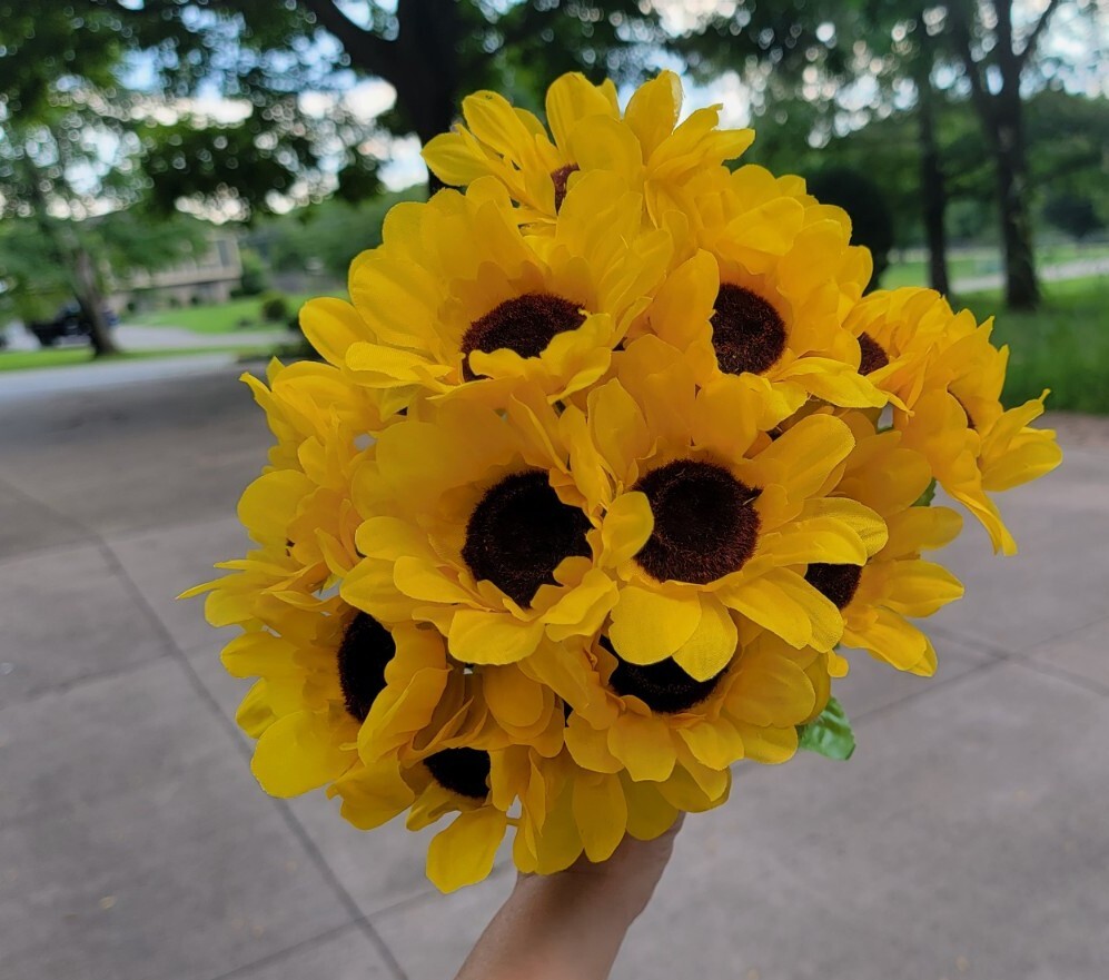 4 bundles of Yellow daisies Artificial Flower Mainstays sunflower pick 20 flower