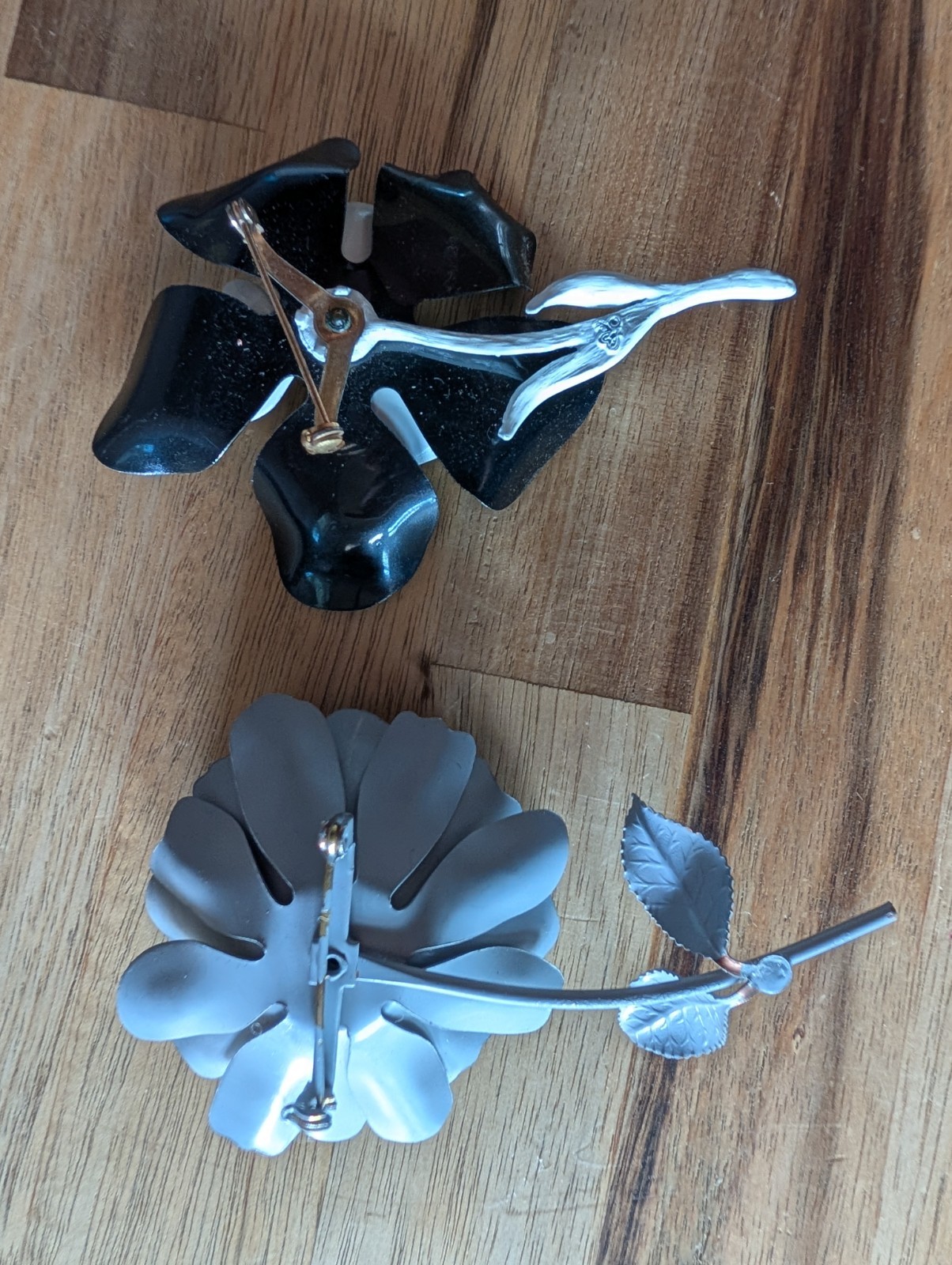 Set of 2 Metal Enamel Floral Flower Pins With Stems, Black Gray White