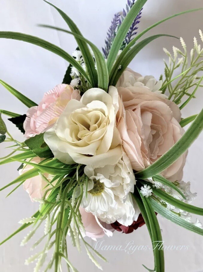 Highly simulated silk flower In Wrapped vase -total 18 Flowers- Seller