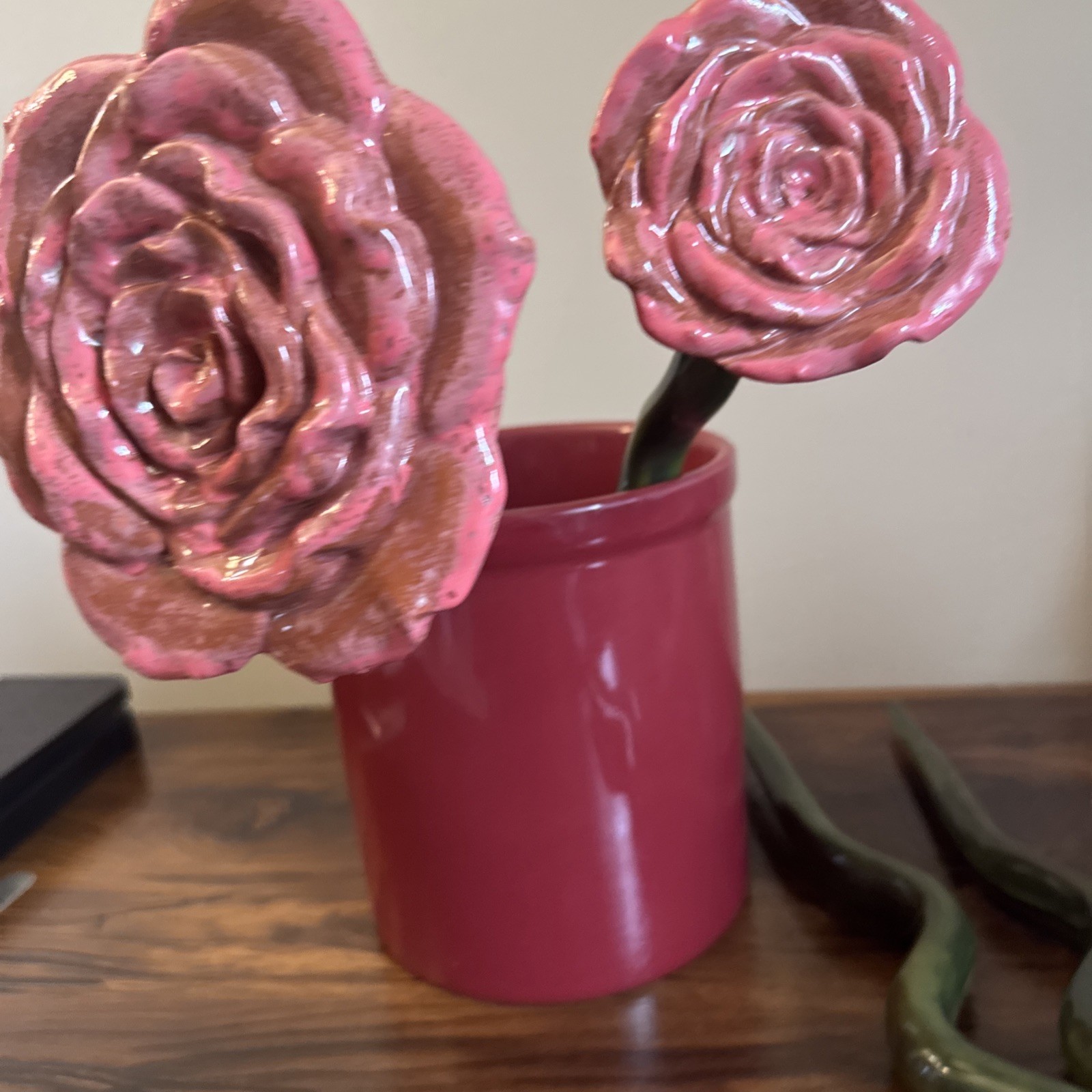 Stoneware Ceramic Rose Flowers & Stems – Handmade Glazed Pink – Set of 4