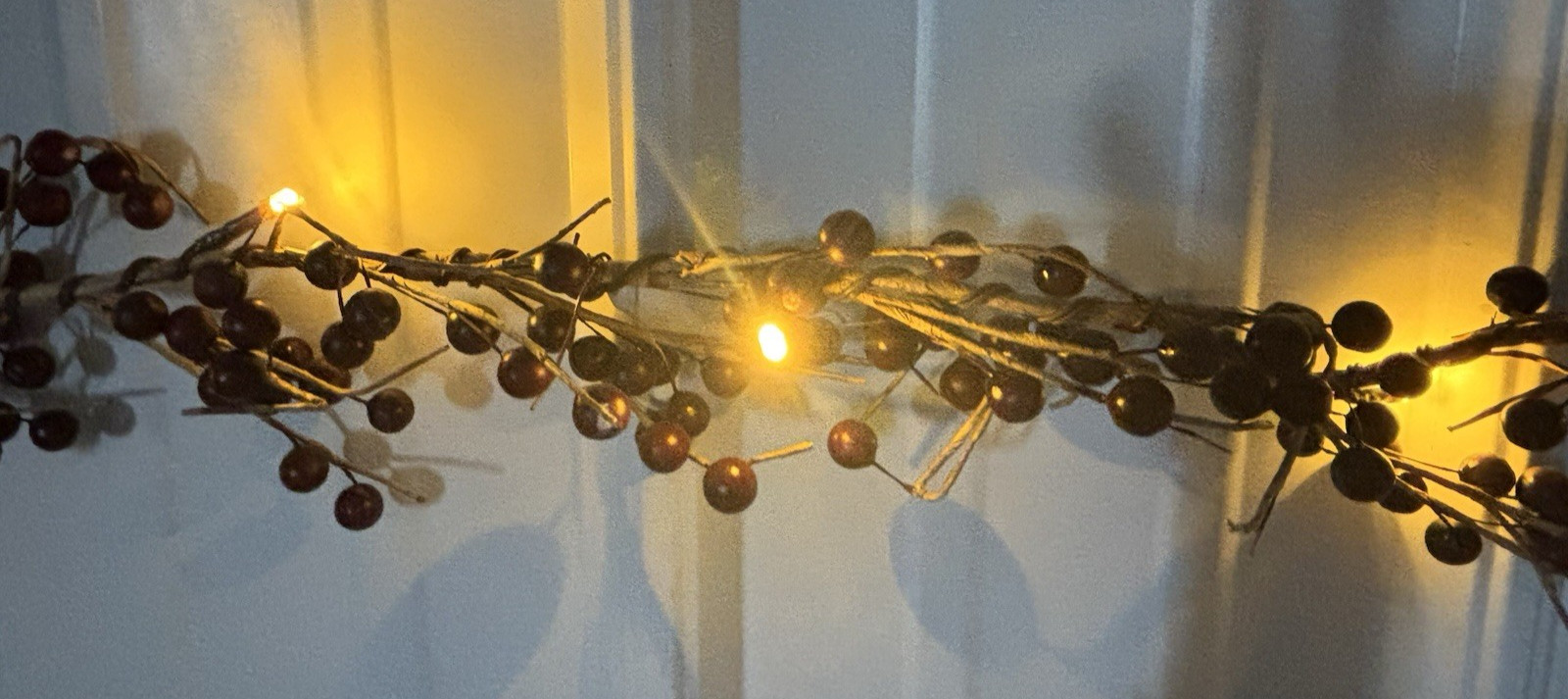 LED Lighted 5 Ft Burgundy Berry Garland with 2 Painted Stars