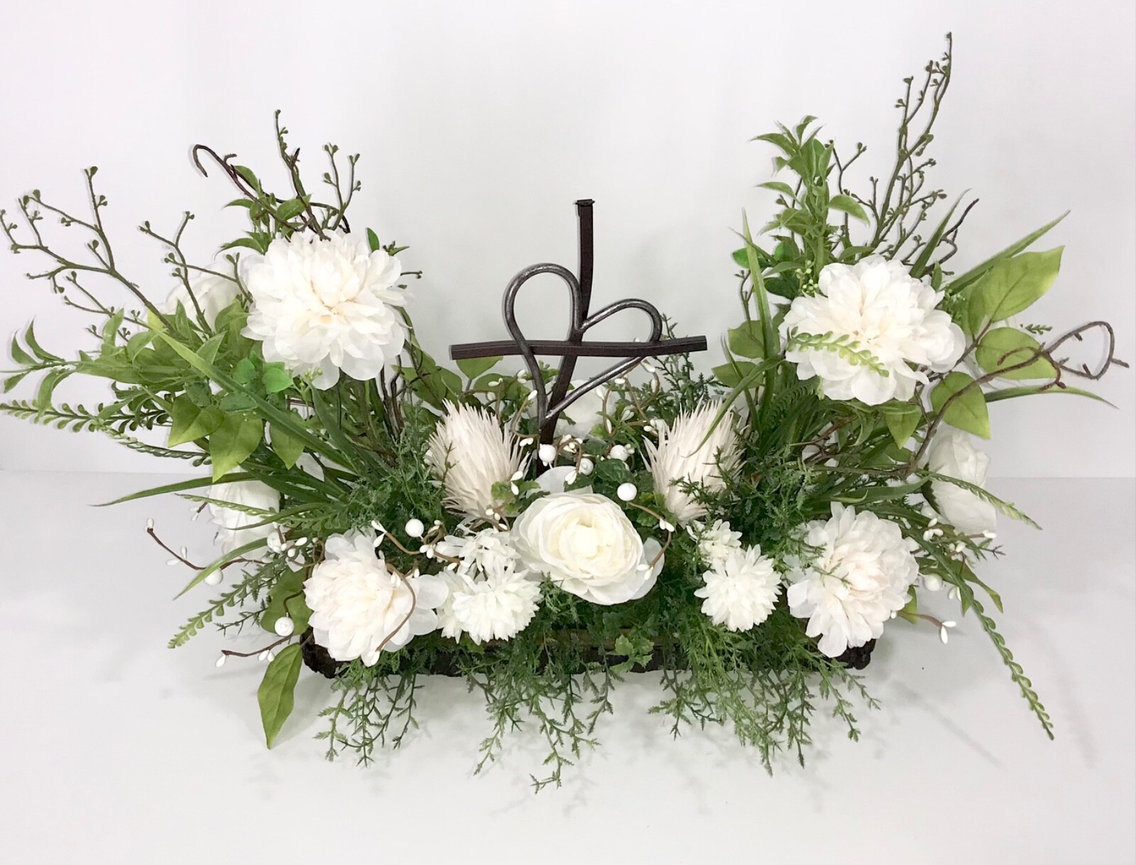 HEART CROSS SYMPATHY LARGE EVERYDAY CHRISTIAN CENTERPIECE FLORAL ARRANGEMENT NEW