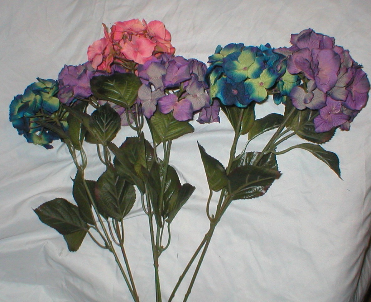 6 HYDRANGEA FLOWERS ARTIFICIAL 24″ STEMS MULTI-COLORS LOT SOLD AS IS