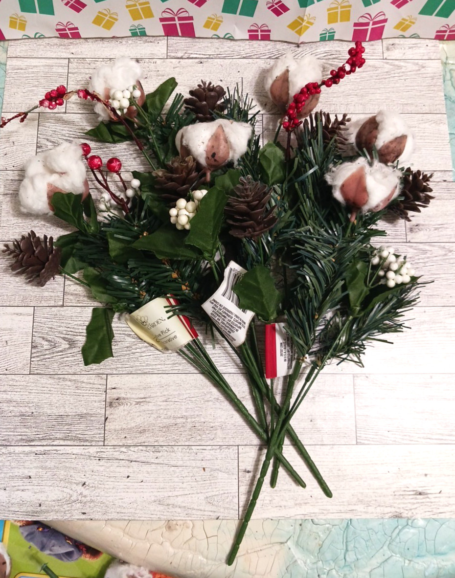 Flowers autumn fall winter cotton pine cone holly berry bouquet lot of 6