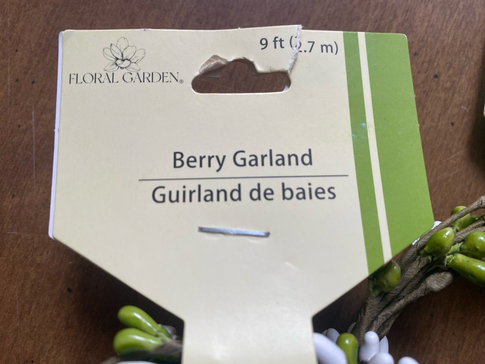 3 Rolls Floral Garden Berry Single Strand GREEN & WHITE Garland 9ft – Total 27ft