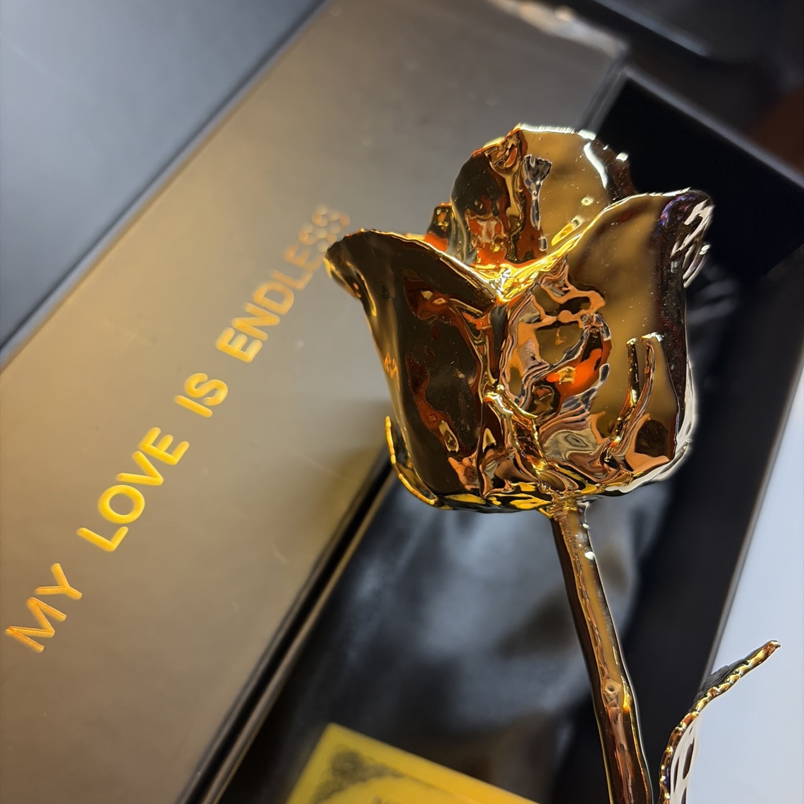 Golden Rose 24kt Forever is an iconic luxury gift