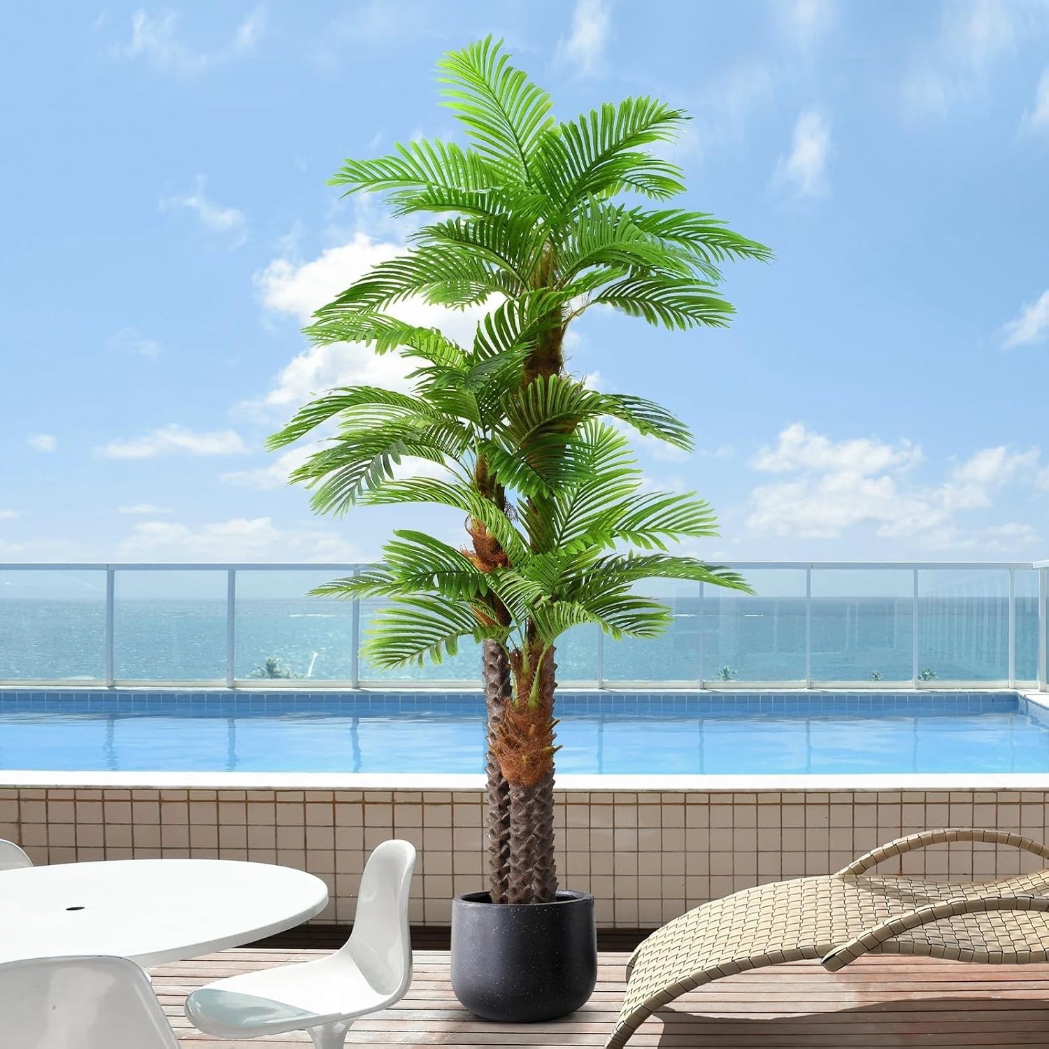 Tropical Charm Artificial Palm Tree – Realistic Appearance