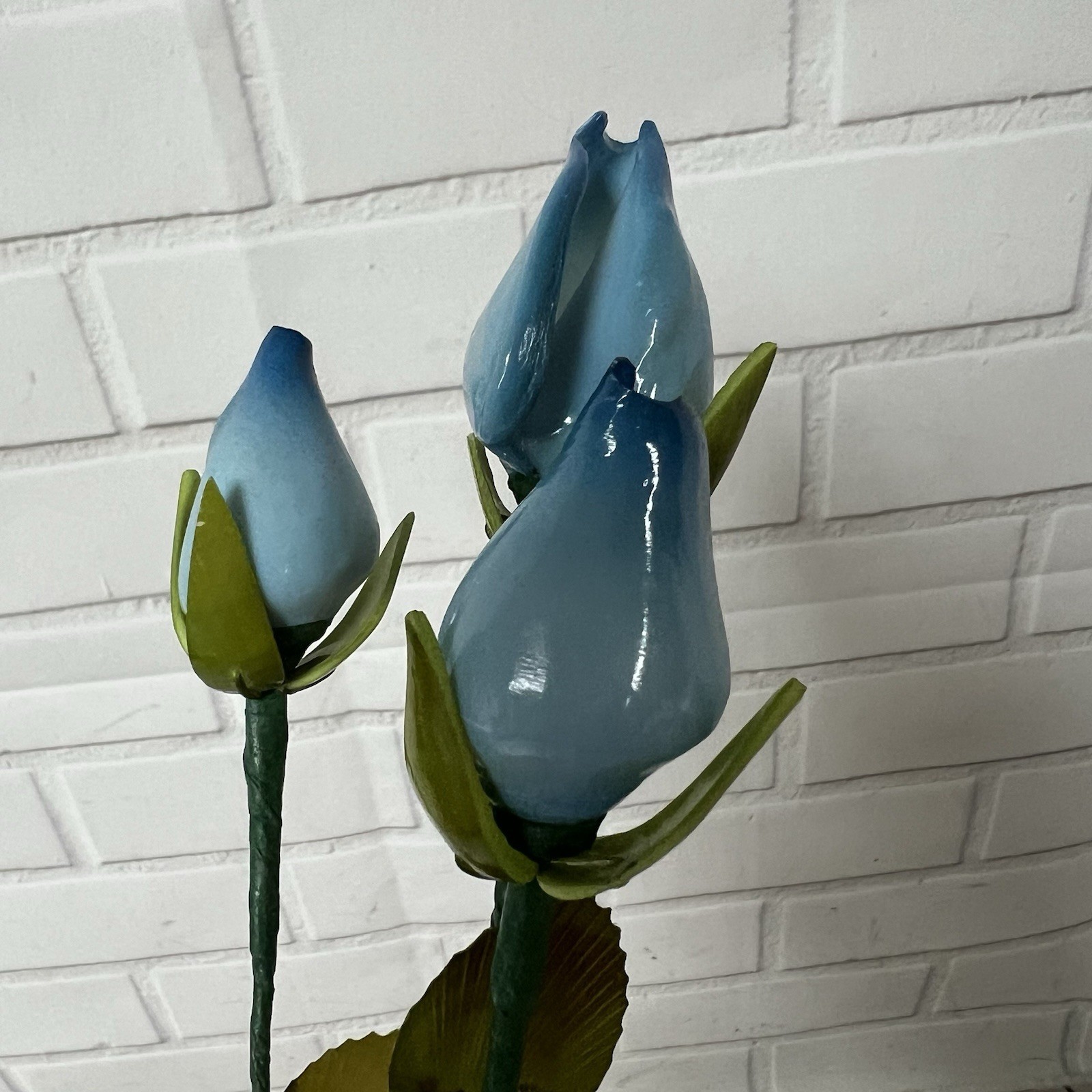 Vintage Set Of 3 Blue Ceramic Tulips Rosebuds Flowers Decor Stems Leaves