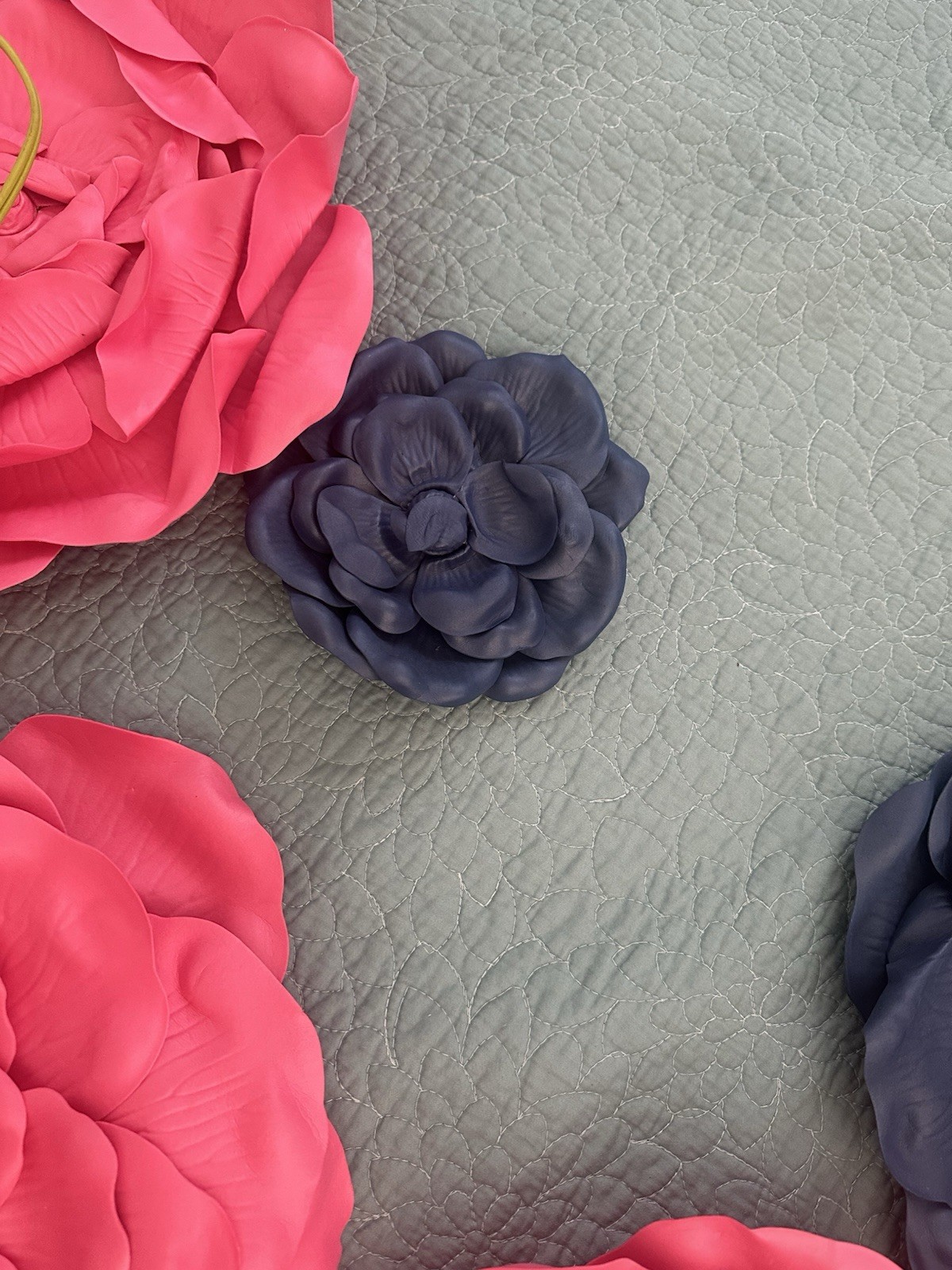 Artificial Pink & Blue Rose Flower Heads Plastic Wall Decor Set