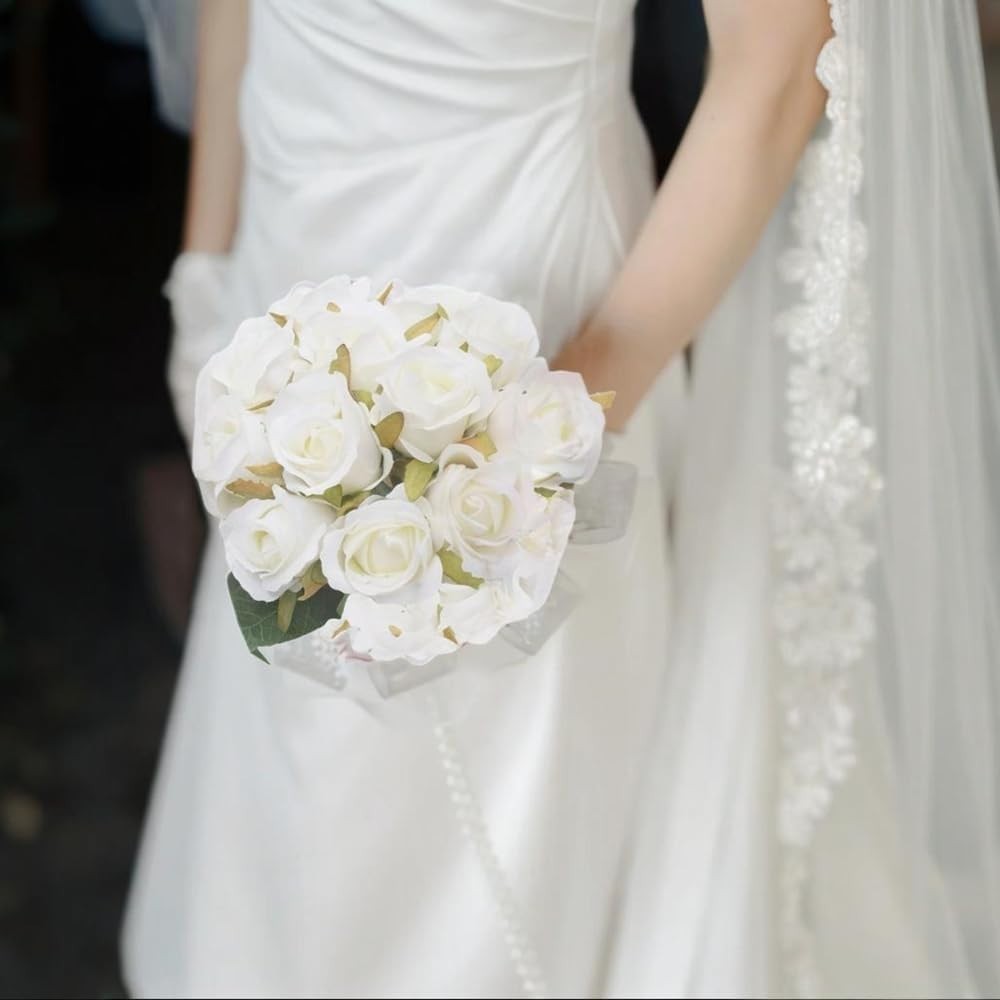 Stunning 12pc White Faux Silk Rose Bouquet – Ideal for Weddings & Parties