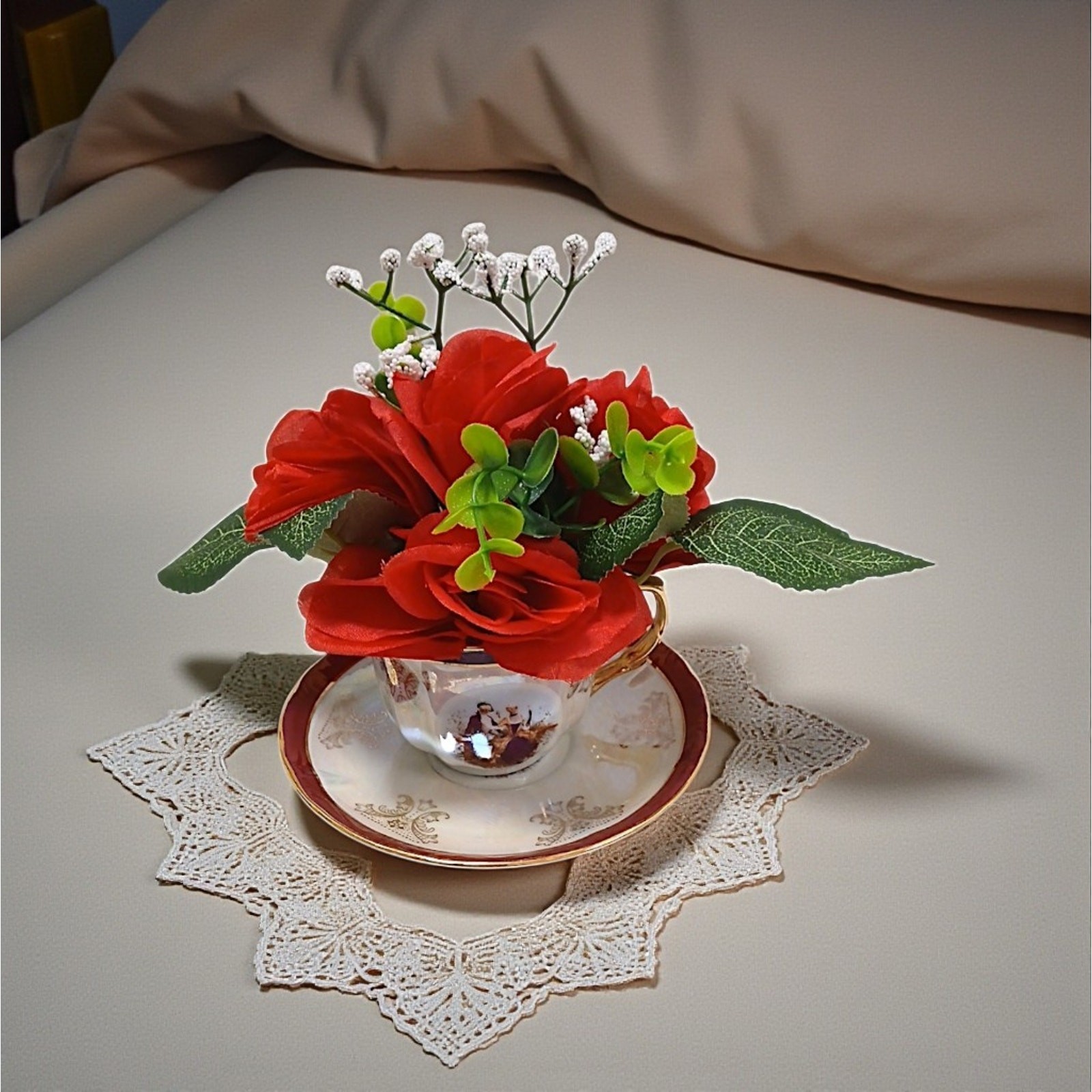 Silk Floral Arrangement Red Roses Leafy Tea Party Cup POP-IN Love Romantic Gift