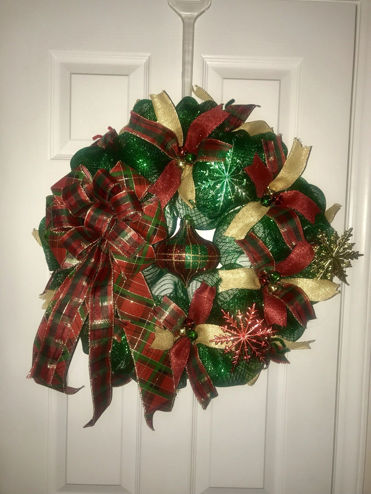Red And Green Plaid Mesh Christmas / Winter Wreath