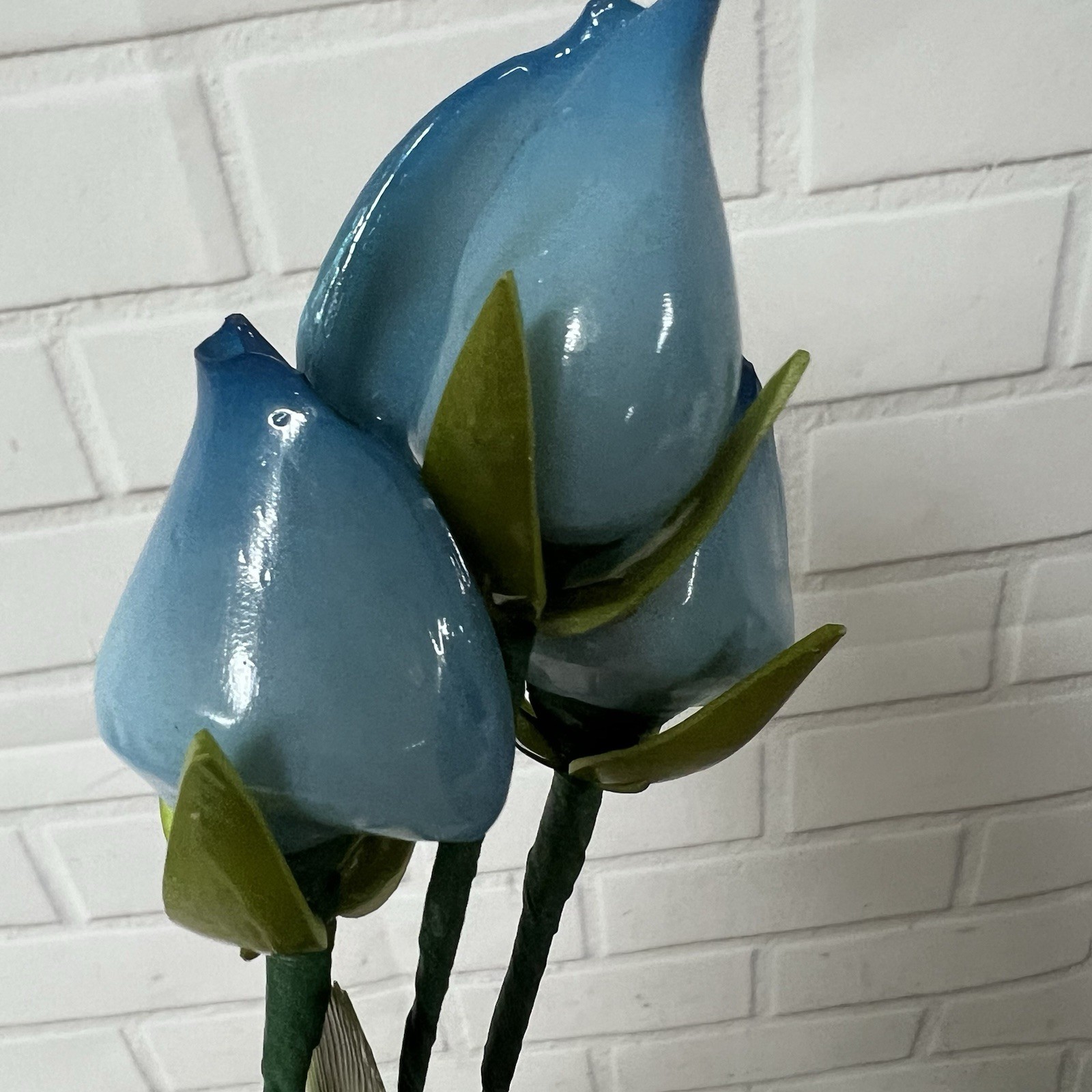 Vintage Set Of 3 Blue Ceramic Tulips Rosebuds Flowers Decor Stems Leaves