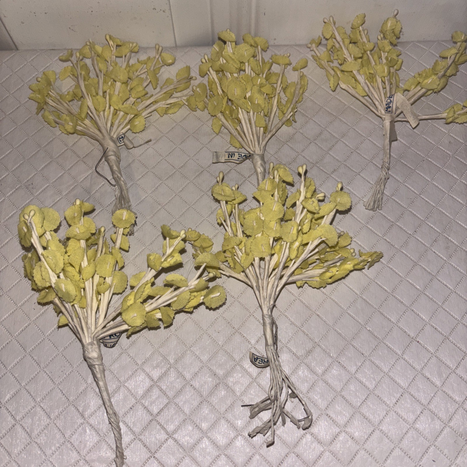 Artificial Wire Steam Flowers 5 To 7 Inches In Length Lot Of 28