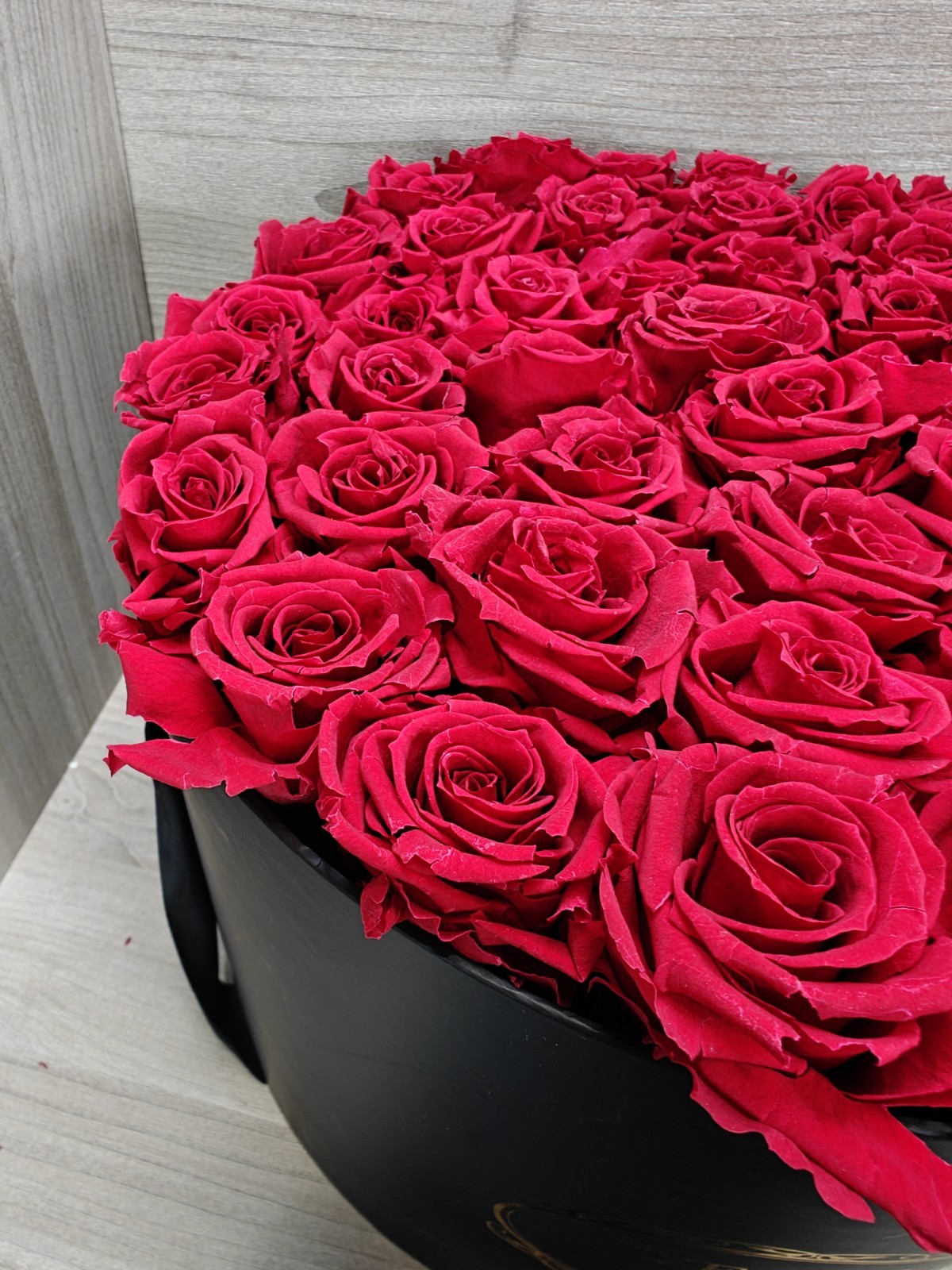 Venus et Fleur Red Roses Flower Box Arrangement Large Black Container 45 Roses