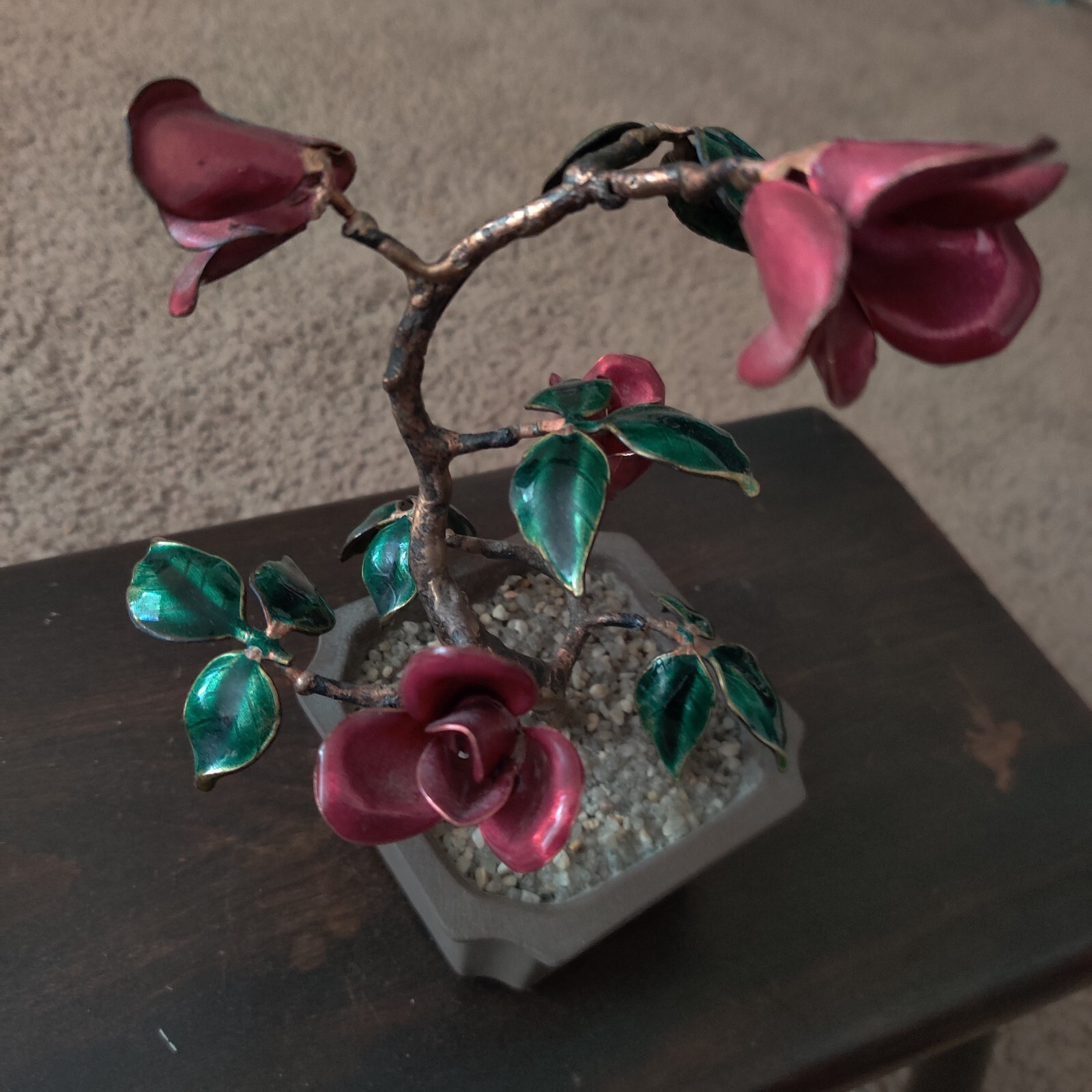 Metal Rose Bush. Enameled Roses And Leaves In Planter With Natural Stone
