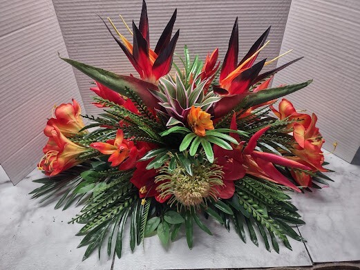 Large Tropical Table Centerpiece
