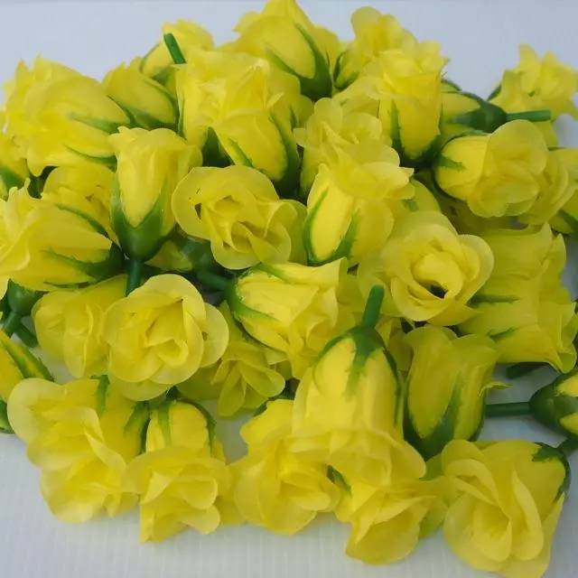 100pcs Rose Head fabric Plastic Artificial Craft Supplies Home Decor Size 1×2″