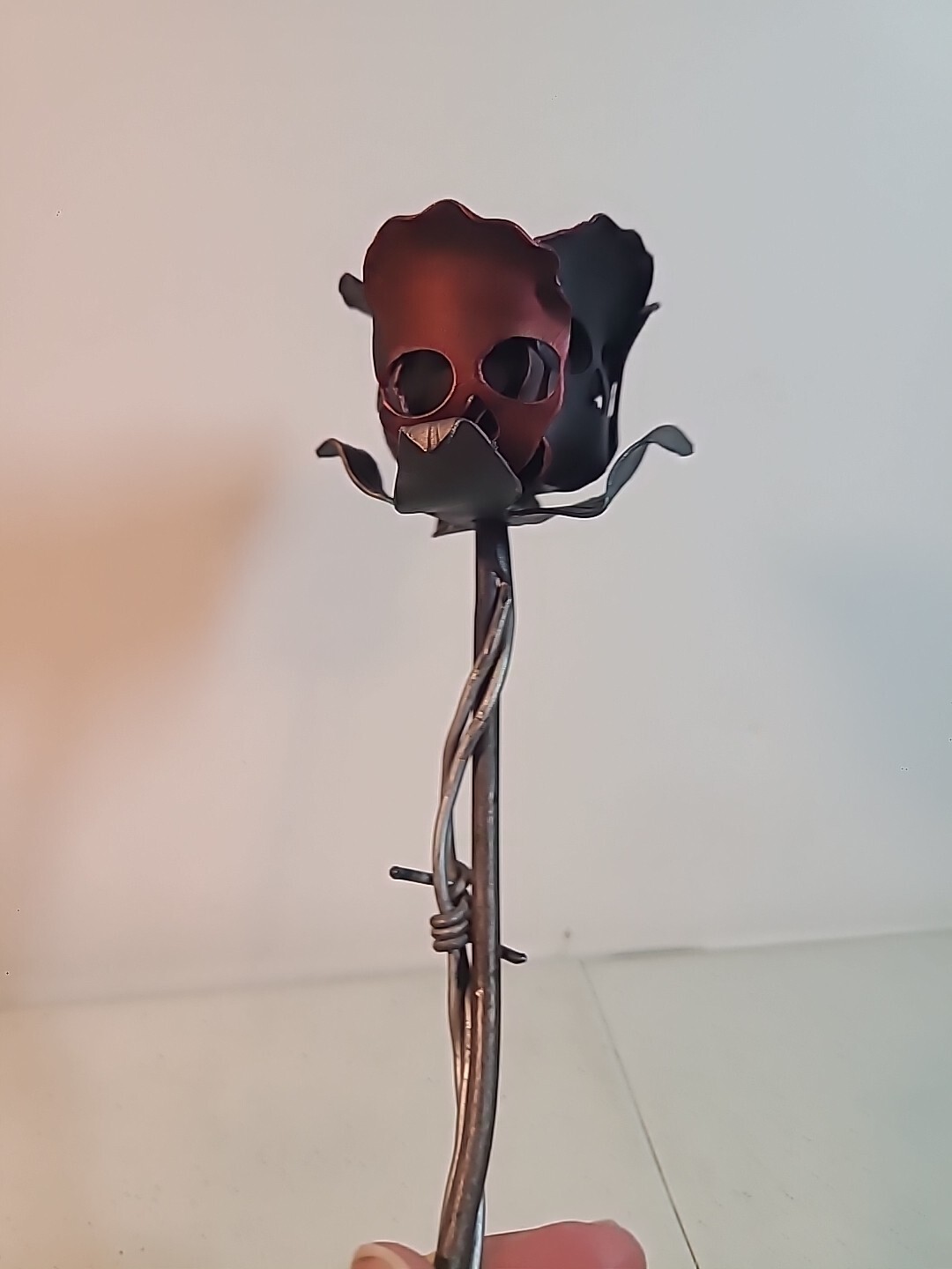 Steel & Barbed Wire Red Rose Skull Petals – Gothic Decor – Full Bloom Excellent