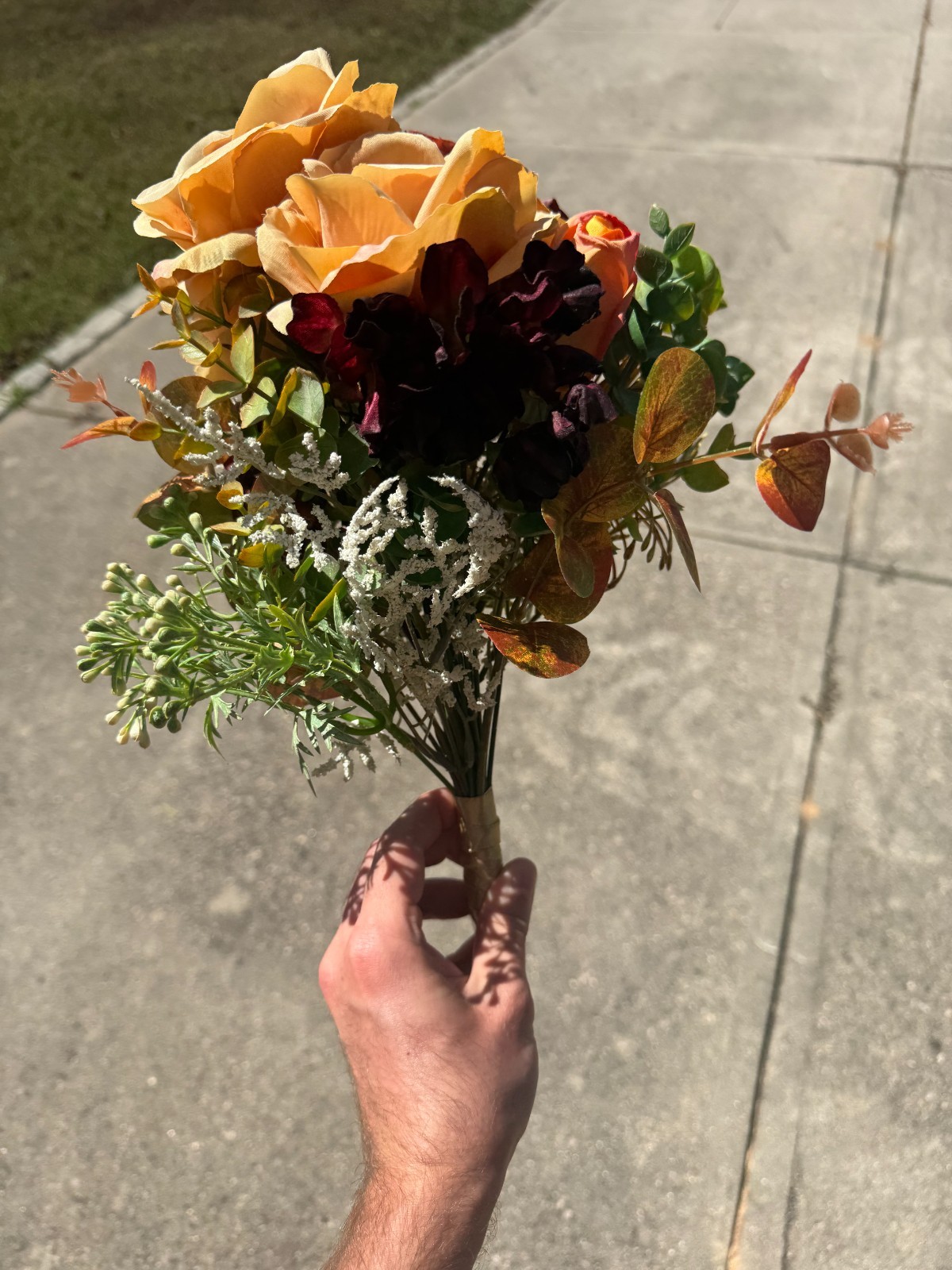 Faux/Artificial Festive & Holiday Decorative Flowers