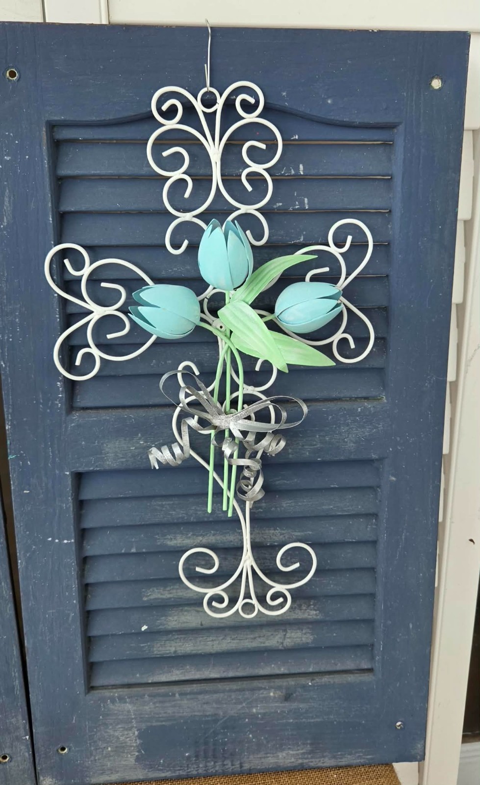 VTG Metal Art Curled Wire Cross w/Blue Tulips & Silver Bows Wall or Door Decor