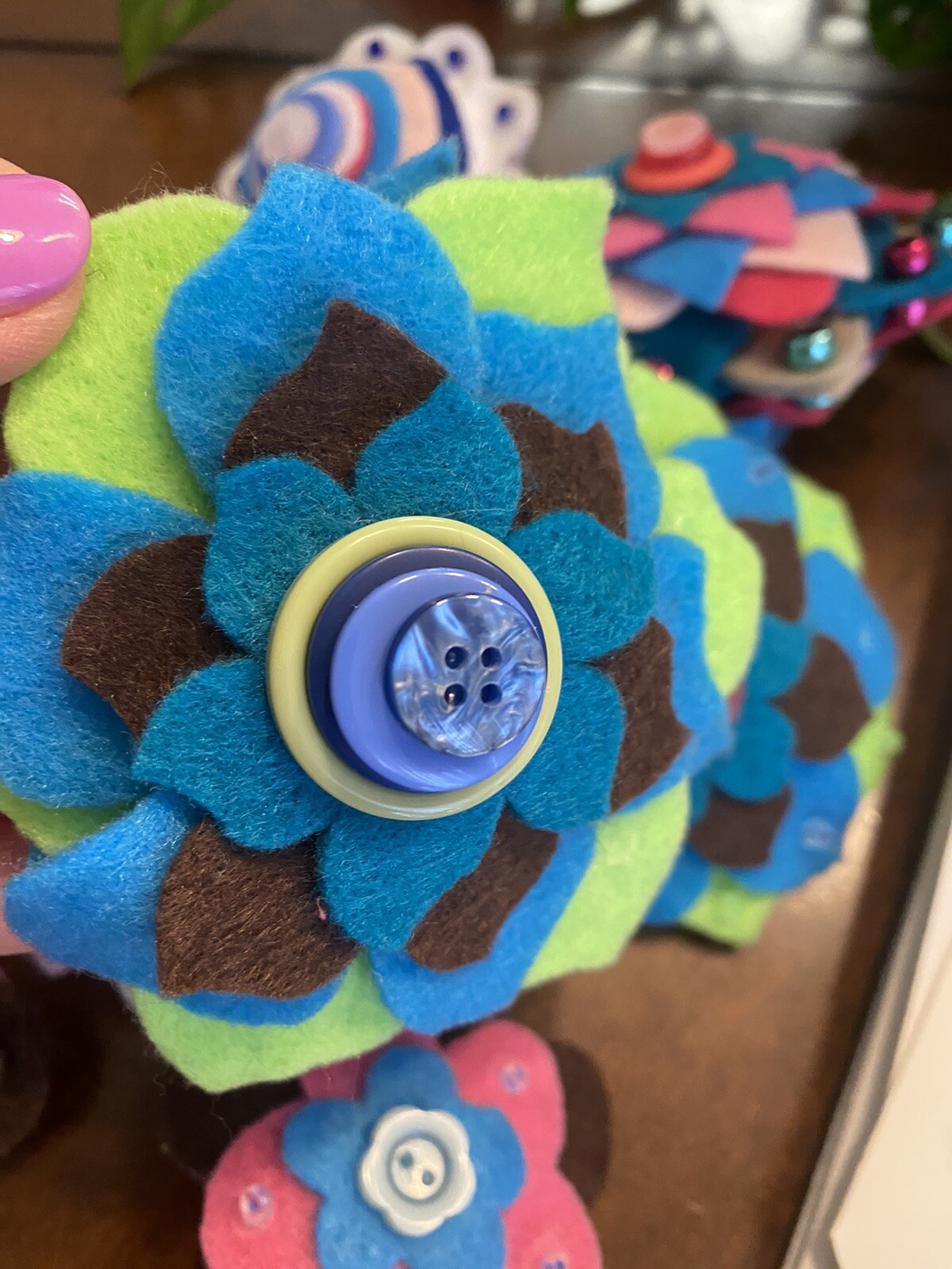 Lot of 8 PUFFY Beautiful Hand Cut Felt & Buttons FLOWERS Cottage CORE 3-5″