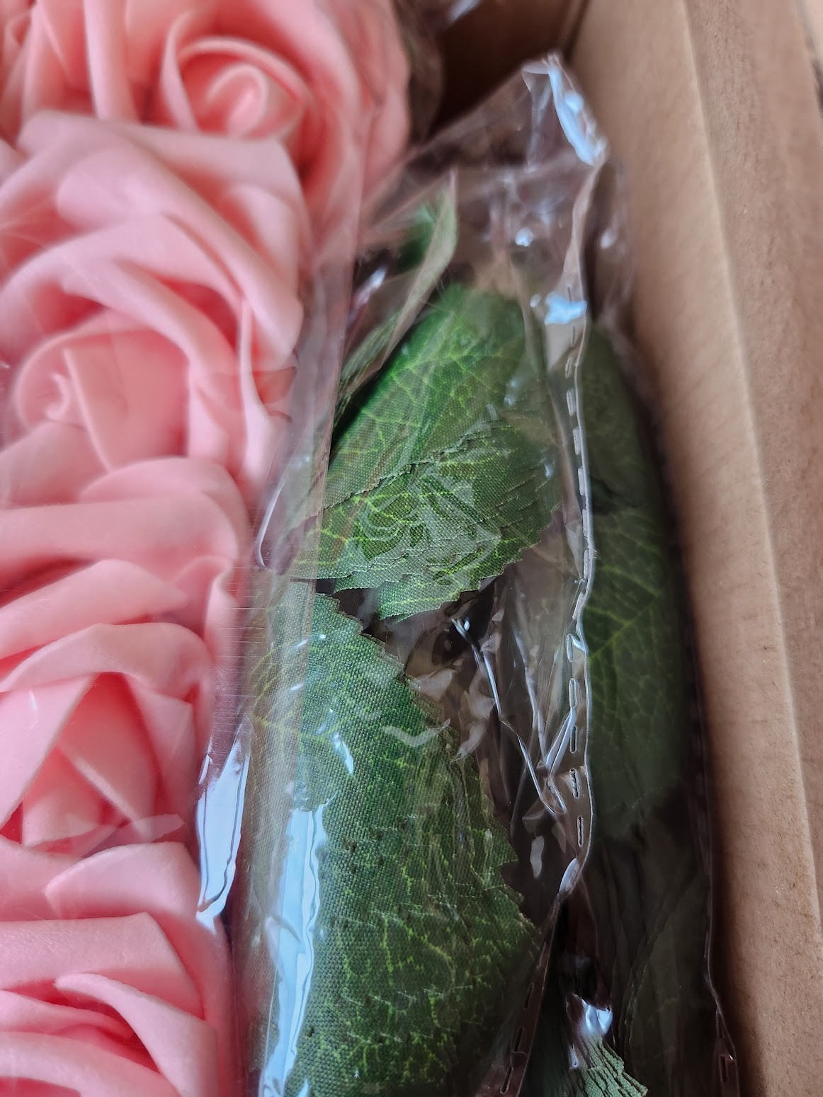 50pcs Artificial Flowers Foam Roses with Stems and 6 leaf pieces NEW