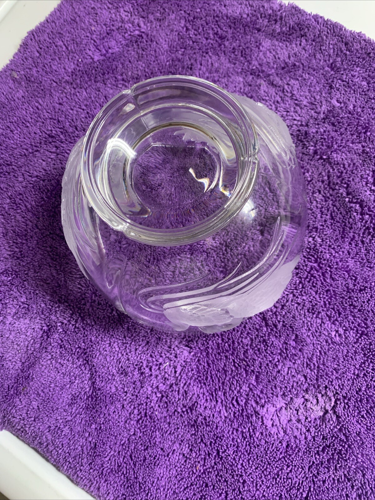 Teleflora 24% Lead Crystal Frosted Swan Round Bowl Centerpiece 4.25″ tall by 6″