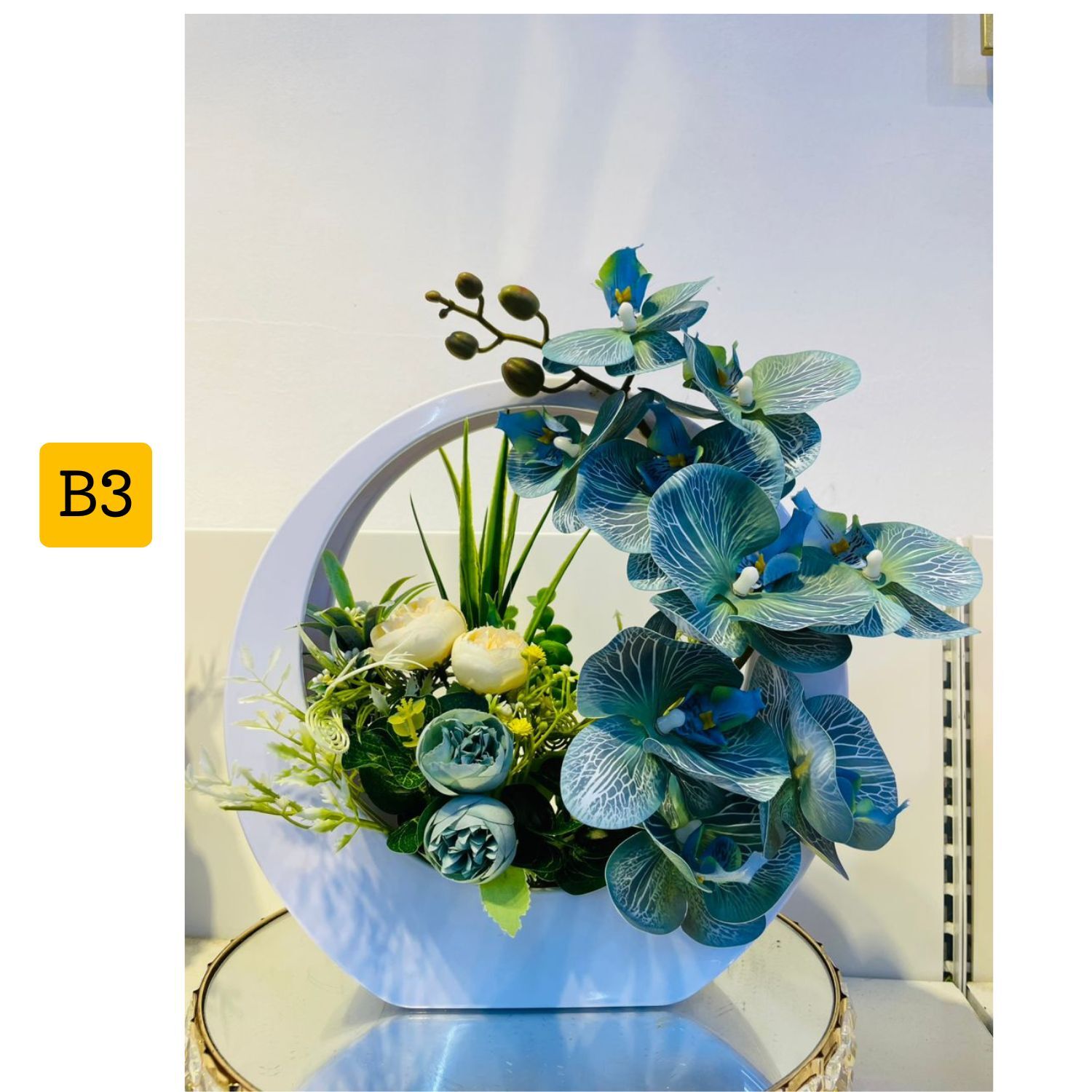Artificial Phalaenopsis Latex Orchid Flowers Arrangement with White Purple Vase