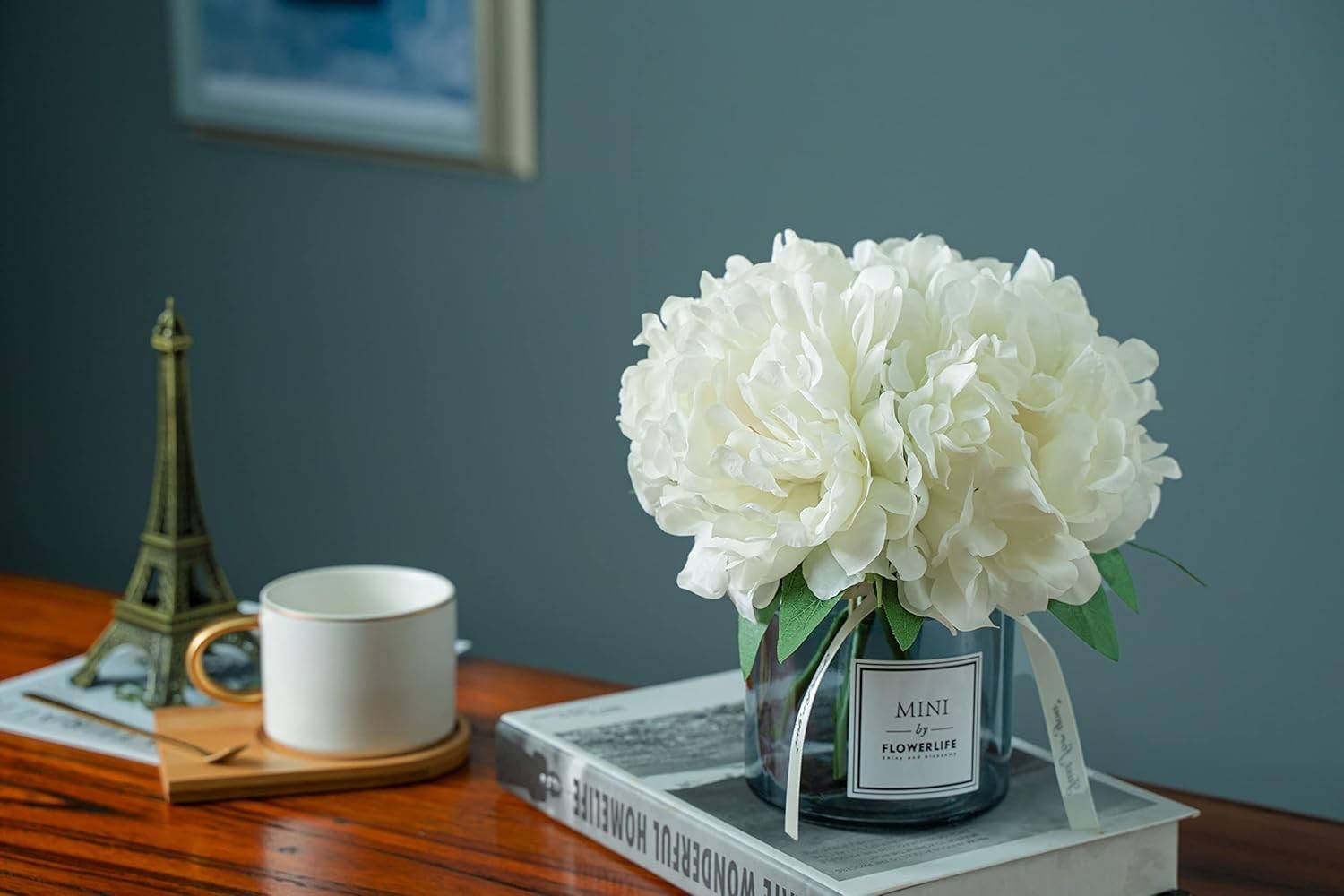 Decoración de hortensias artificiales y jarrón de cristal, juego de botellas