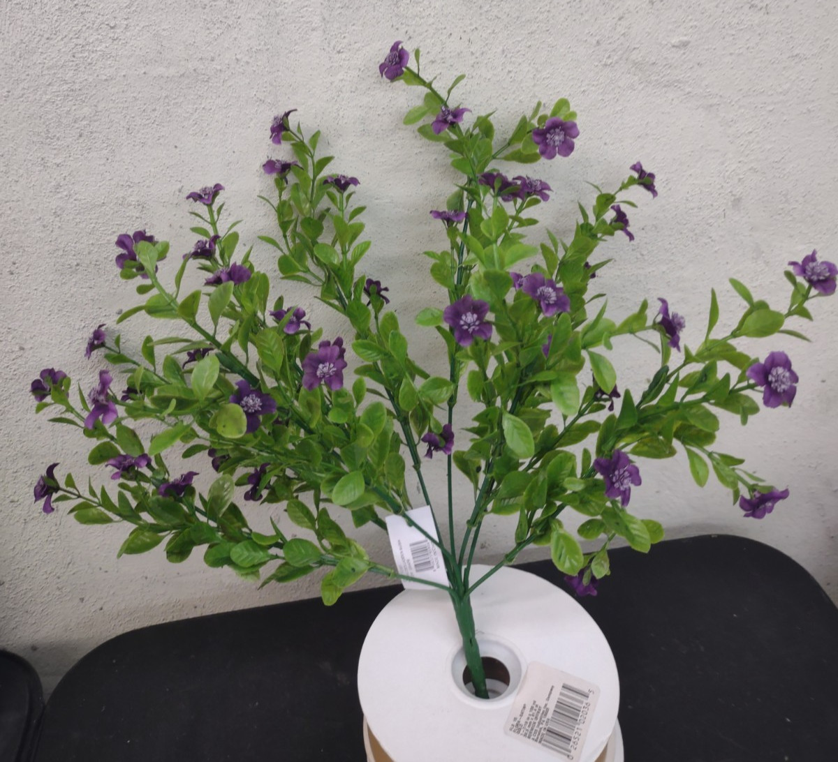 Jacob’s Ladder Silk Flower Bush Purple, 9 Branches, Retro Plastic Foliage