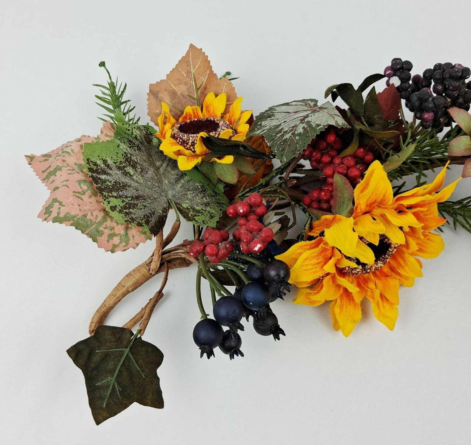 VTG Sunflower Fall Vine Swag Candle Ring Mixed Berries & Greenery Autumn Home De