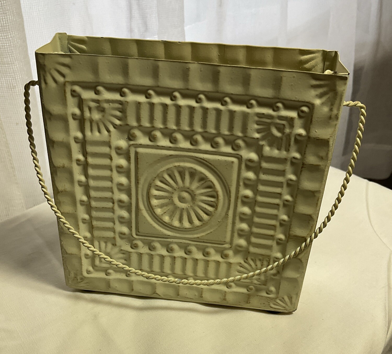 Cottage Core Decor By Elegant Expressions Small Crème Color Metal Tote Boho Chic