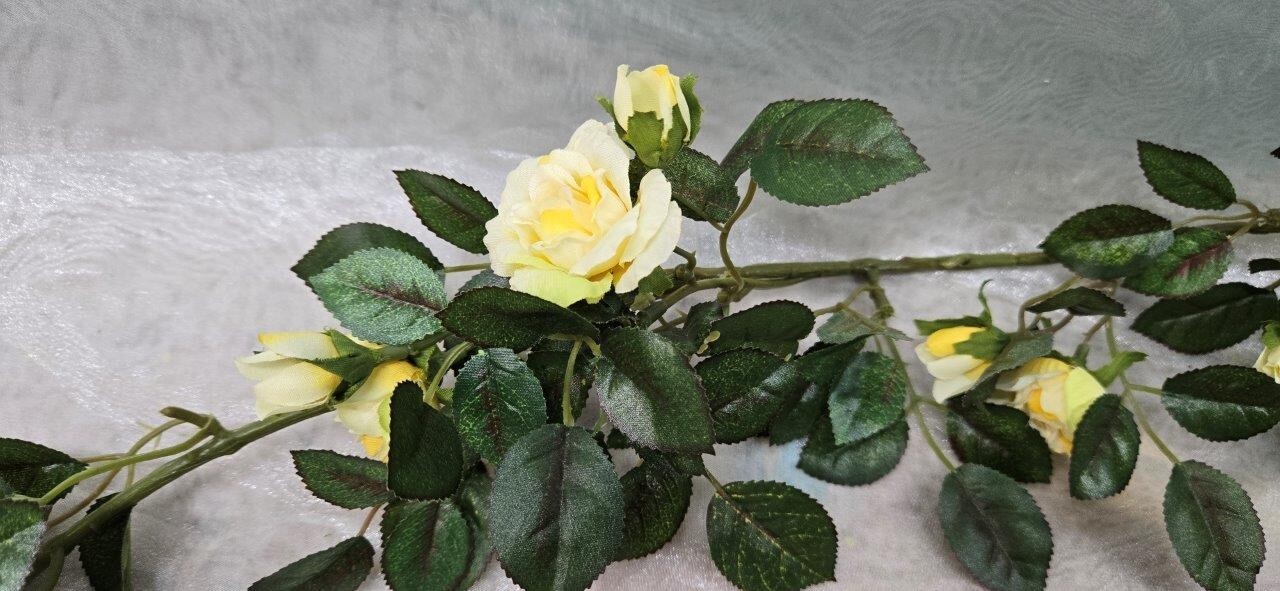 White Roses on a Green Garland – Flower Mantle Decor – Indoor Natural Decoration