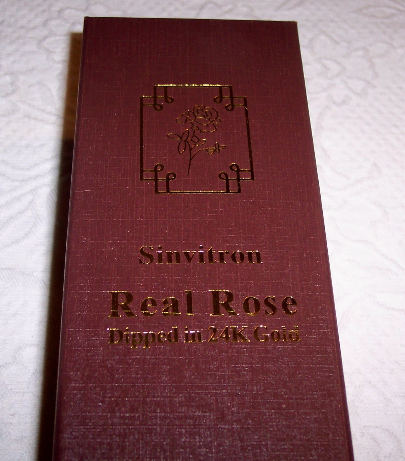 Sinvitron Real Rose 24k Gold edge – 12″ Stem in 24k gold Red W/Stand & Box