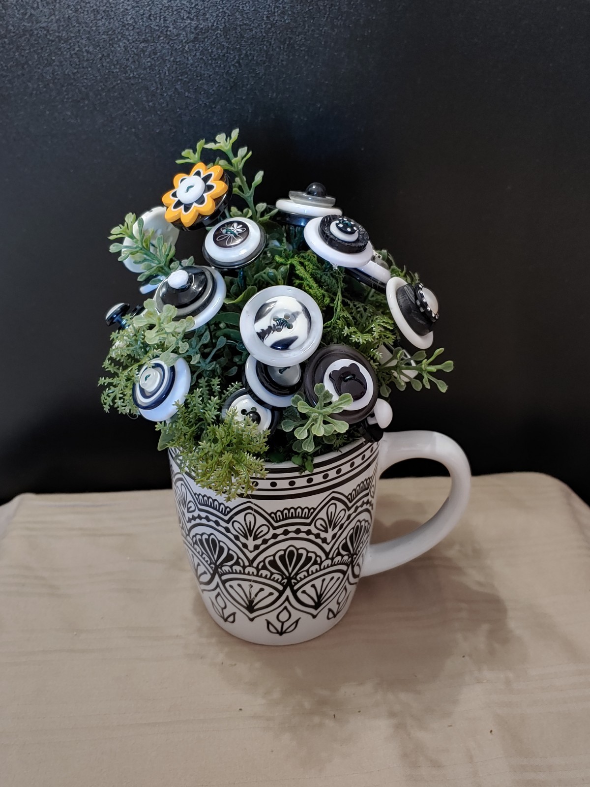 Button Bouquet in black and white floral/fleur di lis pattern mug. pop of yellow