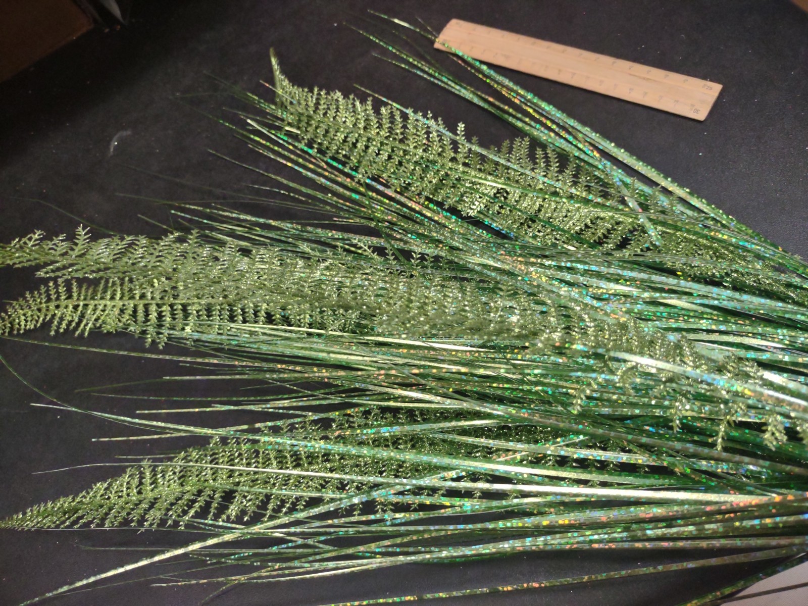 Retro Plastic Dragon Fern, Green, w/200 Stems of Holographic Grass Greenery, 24″