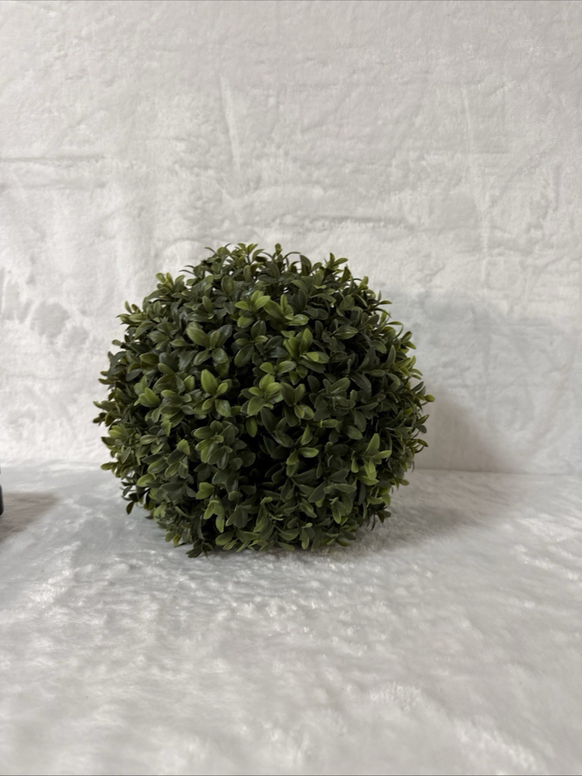 Homeford Synthetic Boxwood Plant Ball 9”Dx9”Wx9H”
