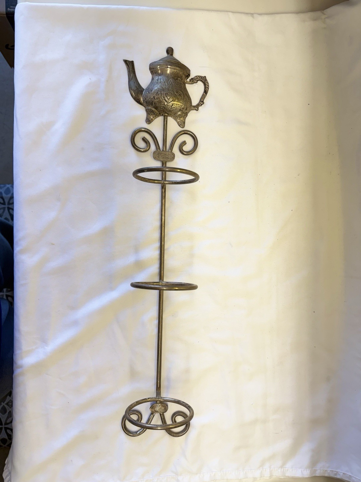 Metal Flower Pot Tea Cup/Saucer Holder Wall Mount Bracket Teapot Design