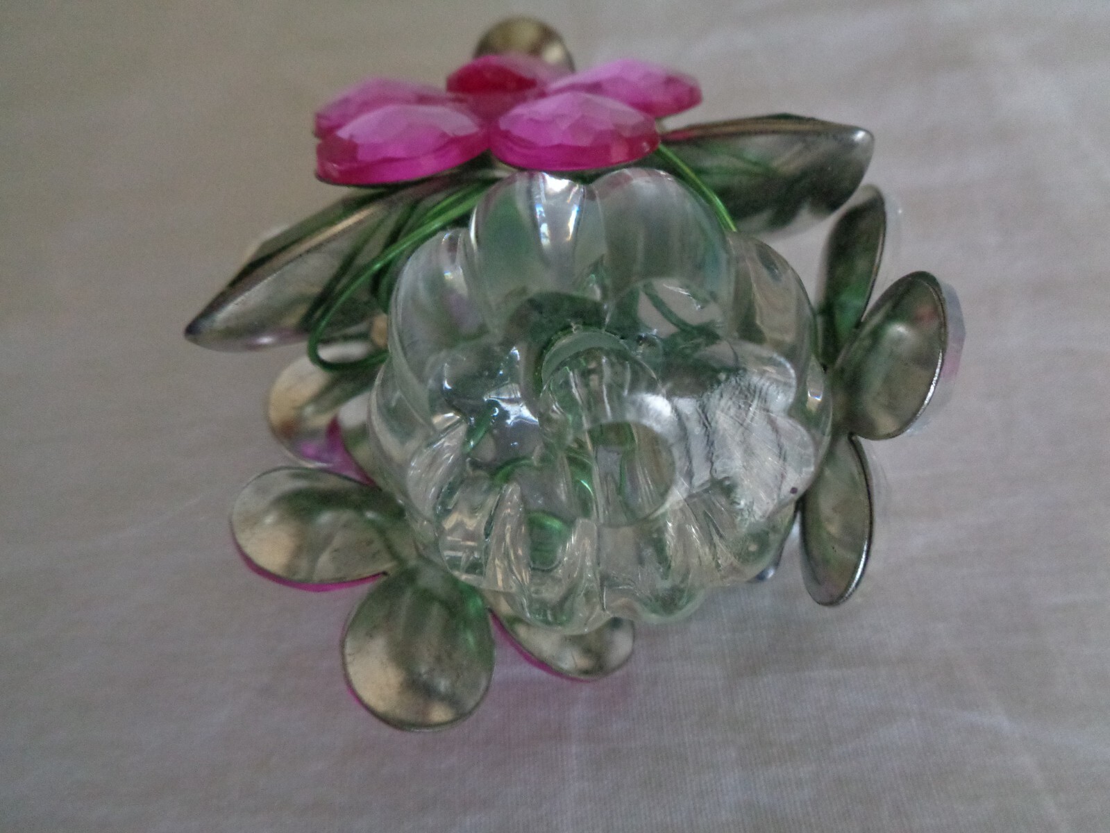 Plastic Daisy Decoration (#6245)