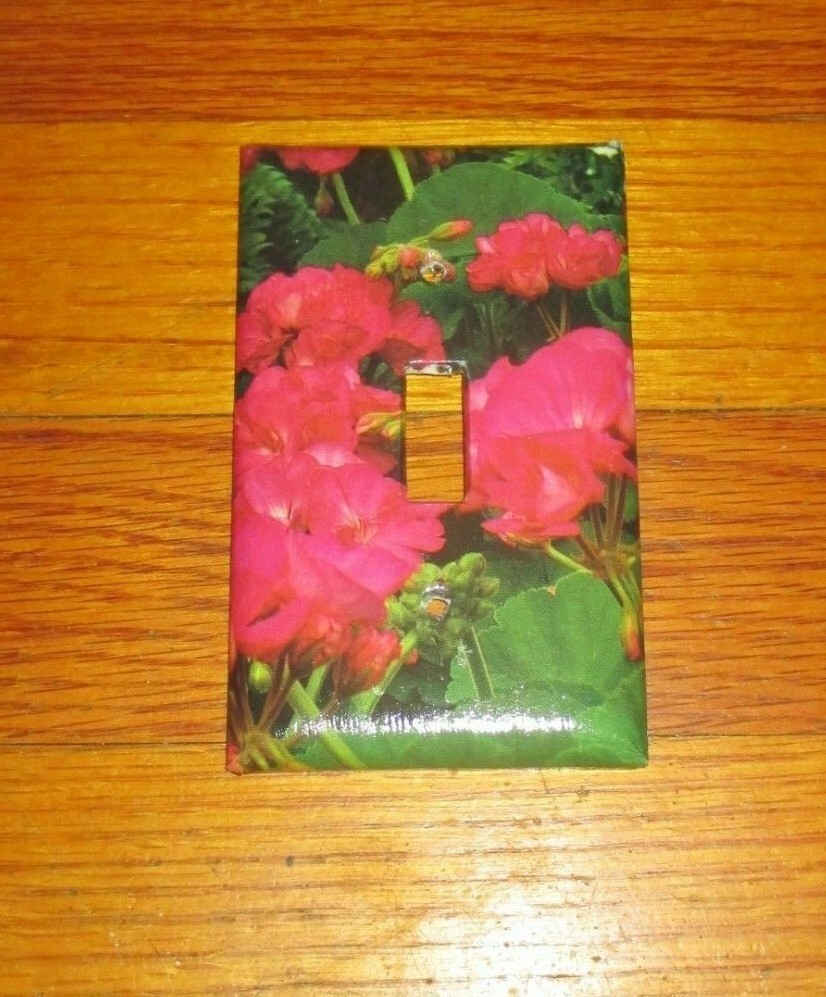 GERAMIUMS SUMMER FLOWERS FLORAL Light Switch Cover Plate A