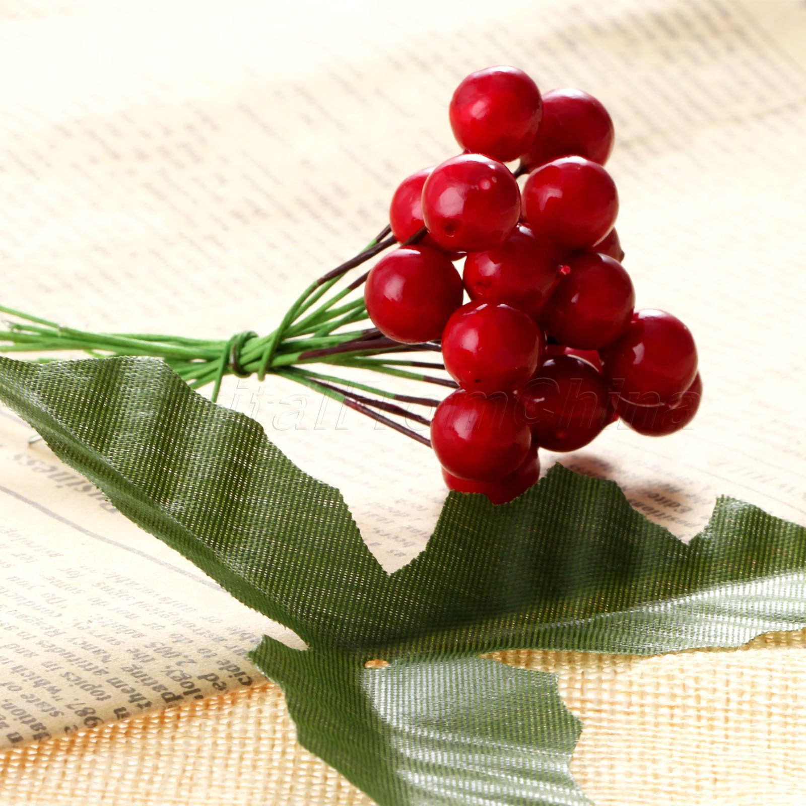 Green Flower Leaves & 50x Artificial Red Holly Berries Garden Wedding Home Decor