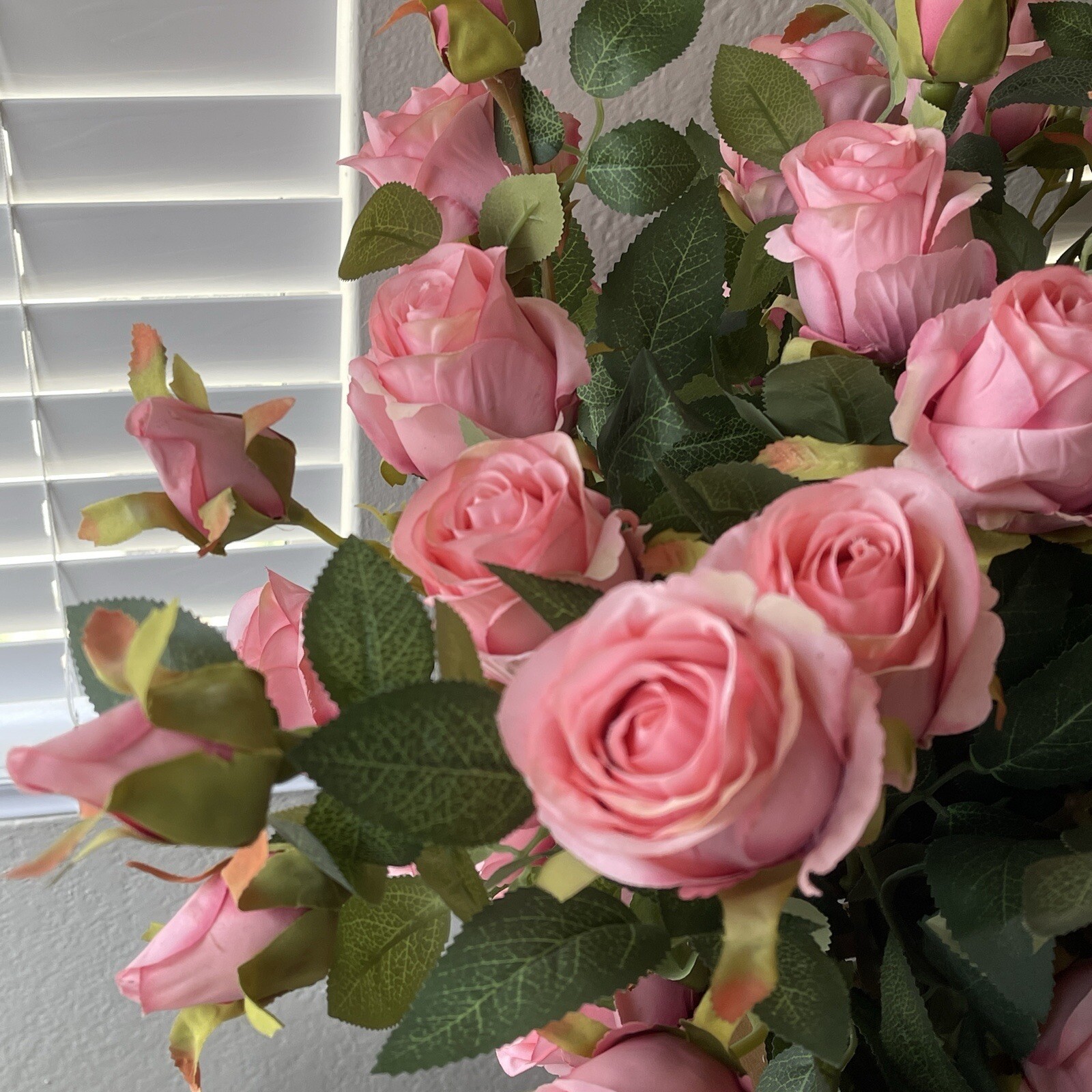 New Natural Wooden Brown Basket + 33 Silk Roses | Basket Flowers