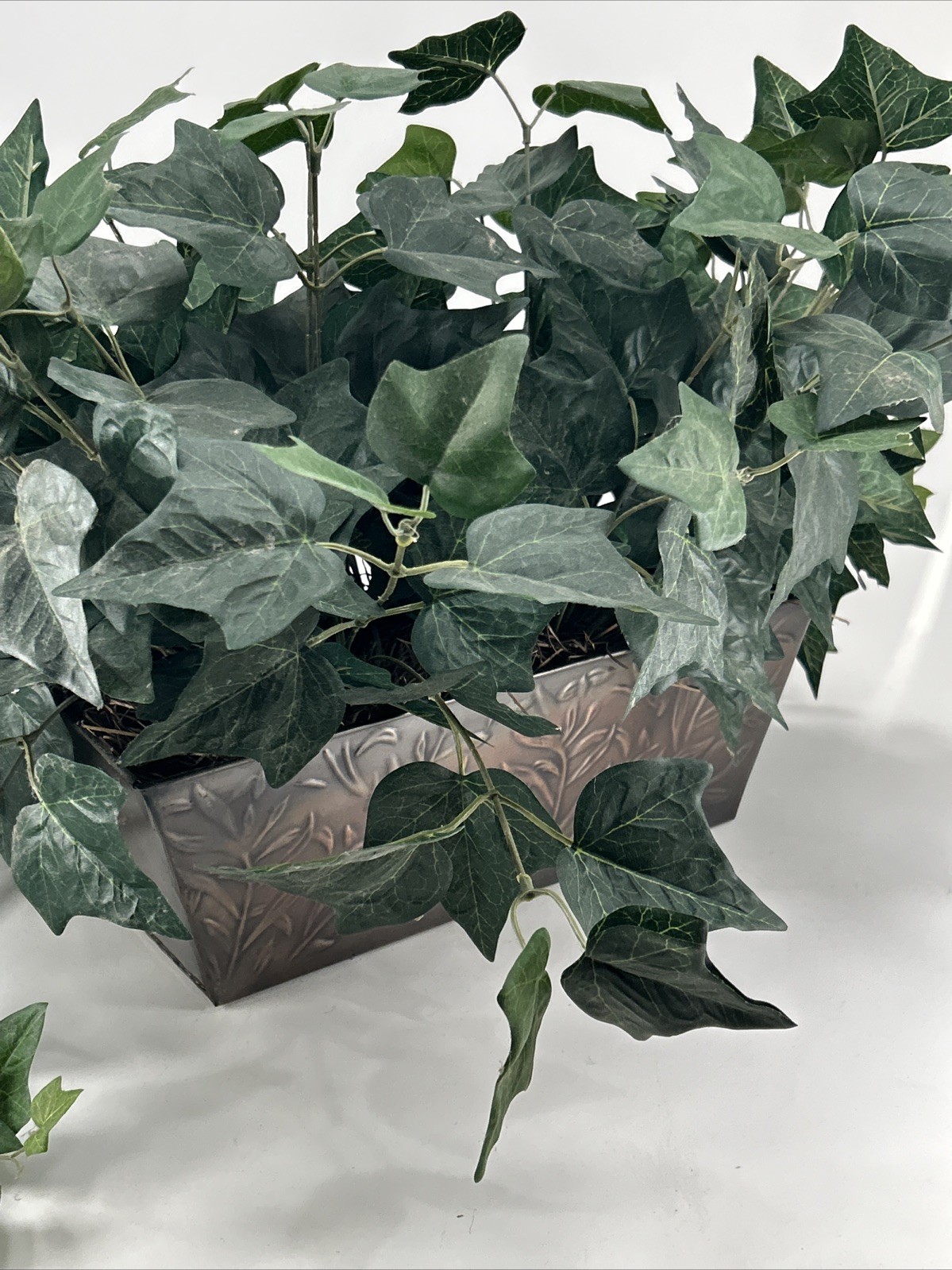 Ivy Plant in Antique Bronze Metal Planter Silk Plant 20″x15″ Green Ivy